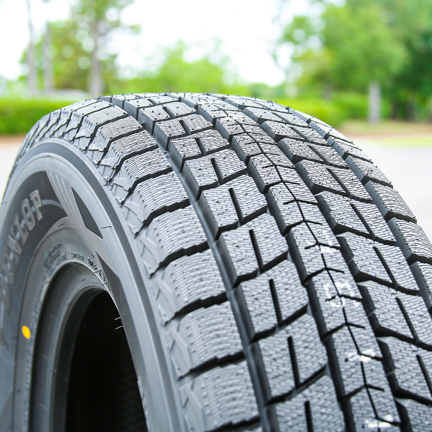 Dunlop Winter Maxx SJ8 265/70R16 112R