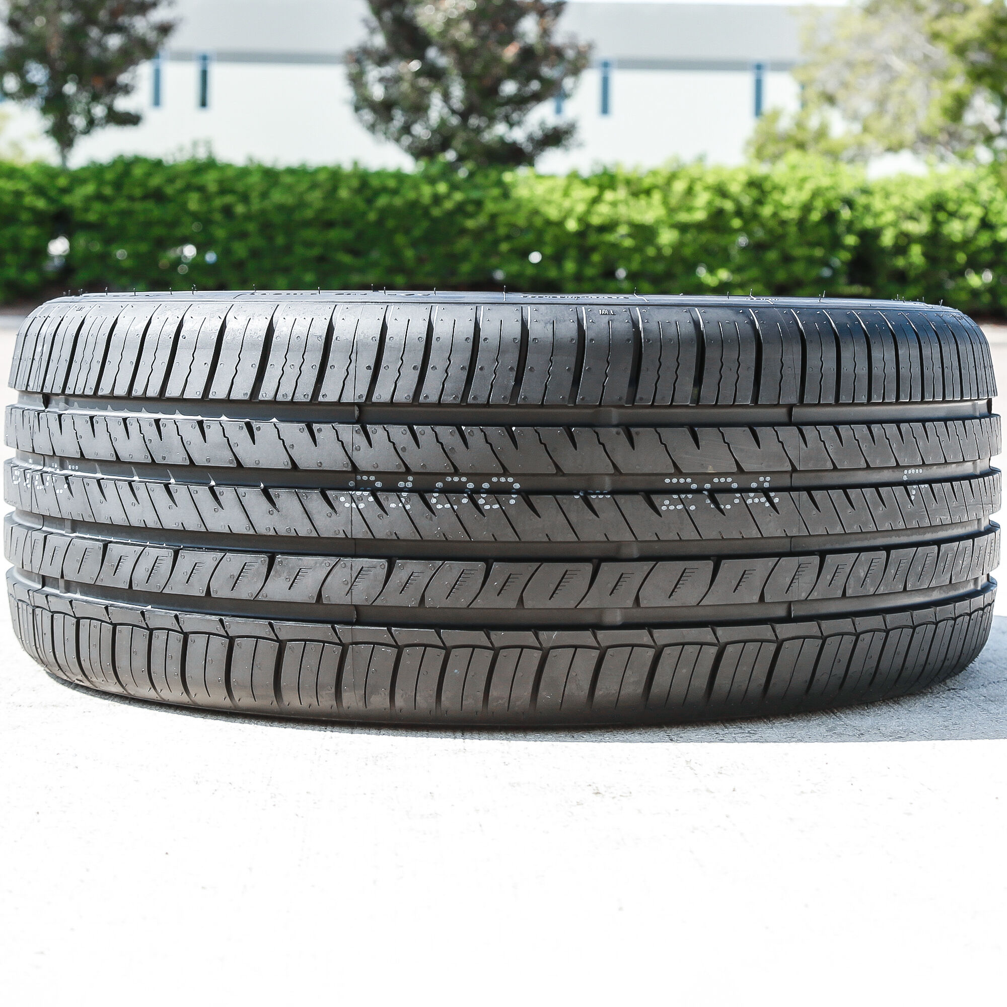 Evoluxx Capricorn UHP 225/35R20 90W XL