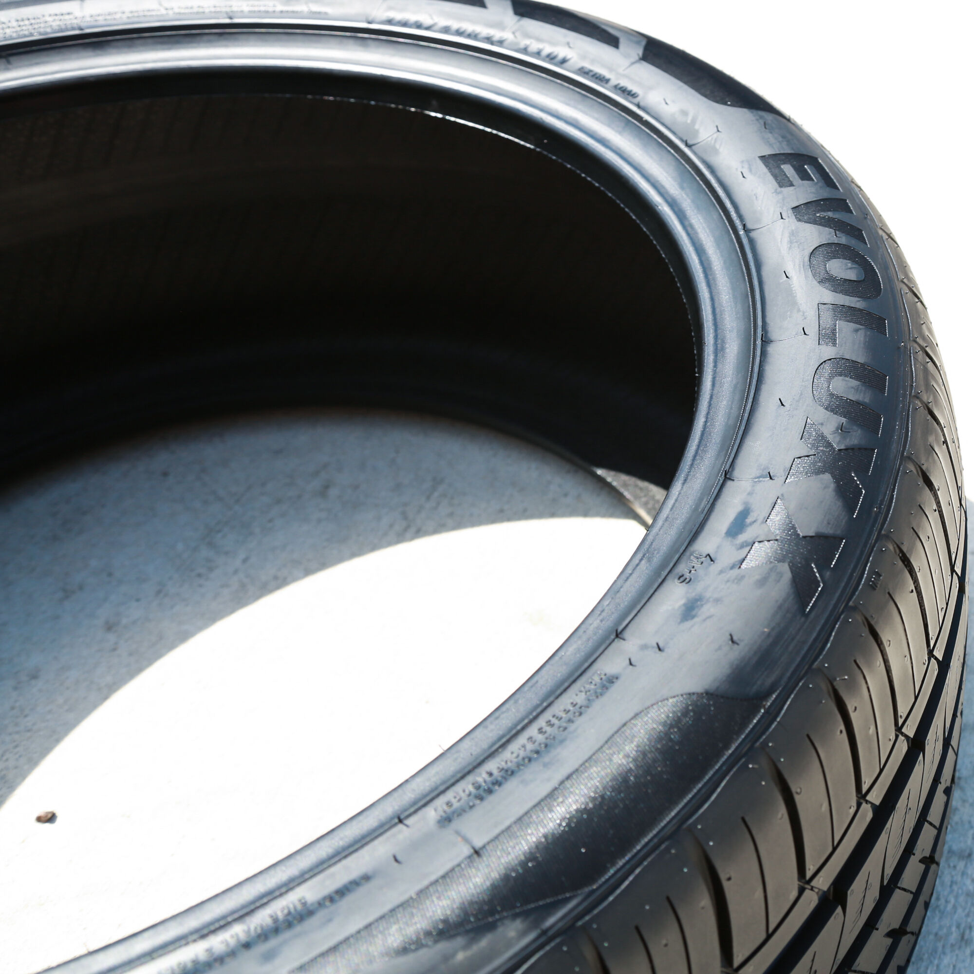 Evoluxx Capricorn UHP 285/40R22 110V XL