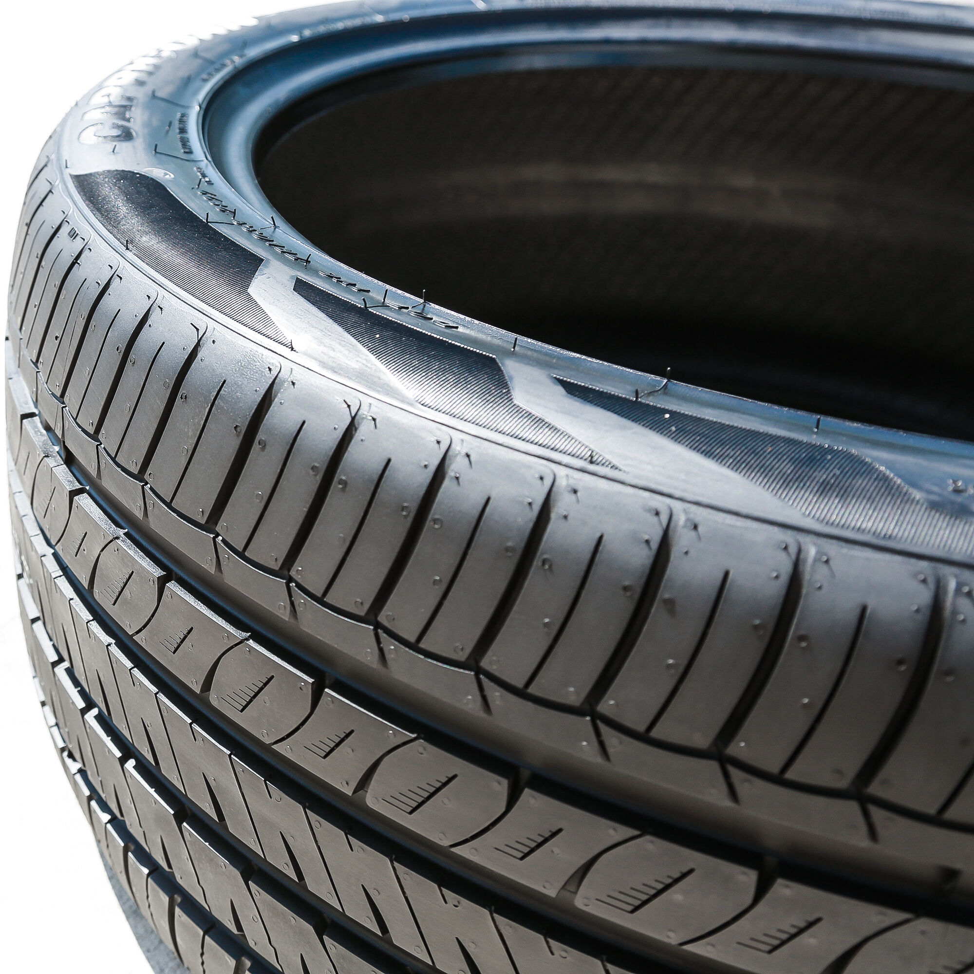 Evoluxx Capricorn UHP 285/40R22 110V XL