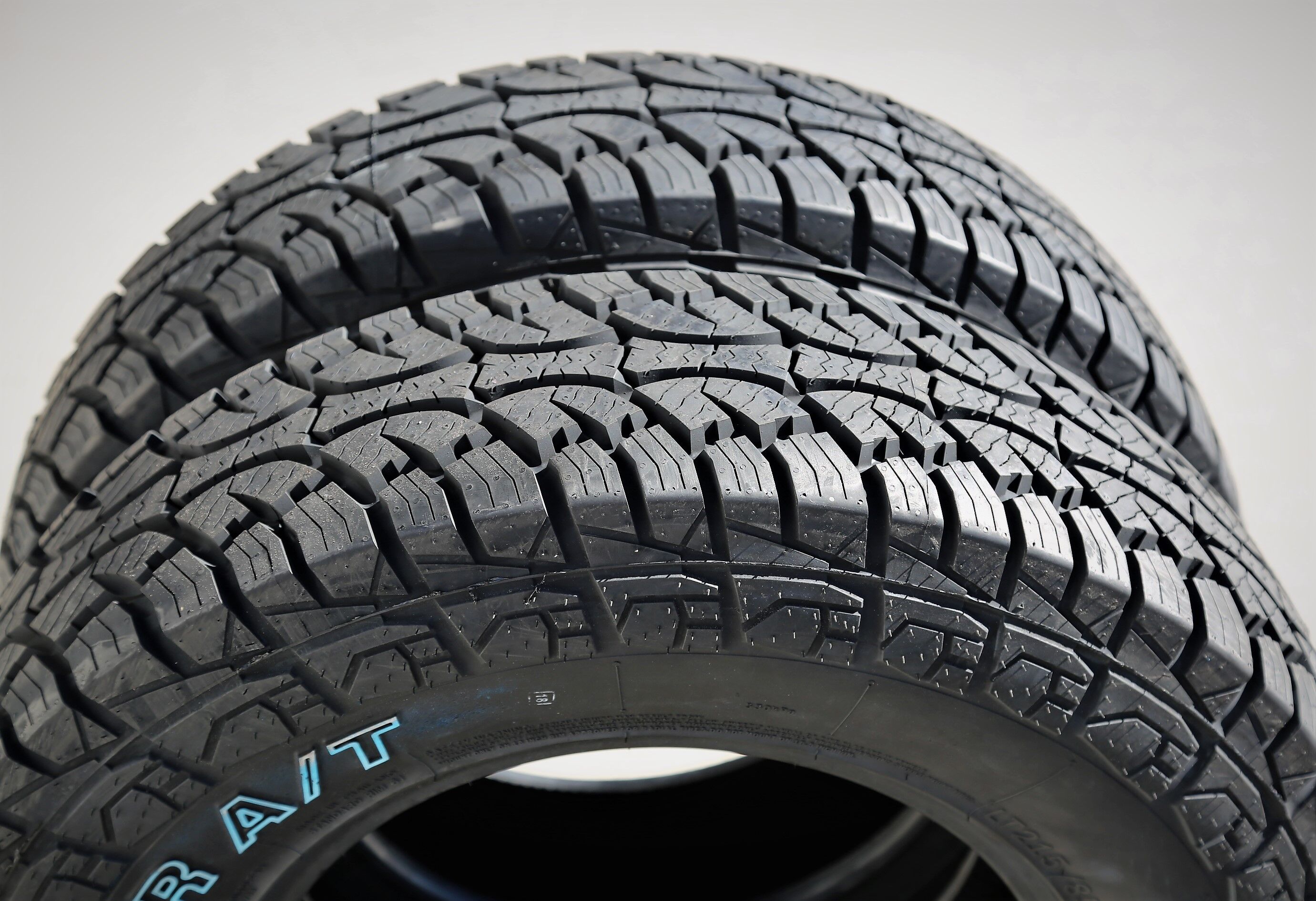 Evoluxx Rotator A/T LT 215/85R16 115/112Q E (10 Ply) (OWL) AT All Terrain Tire