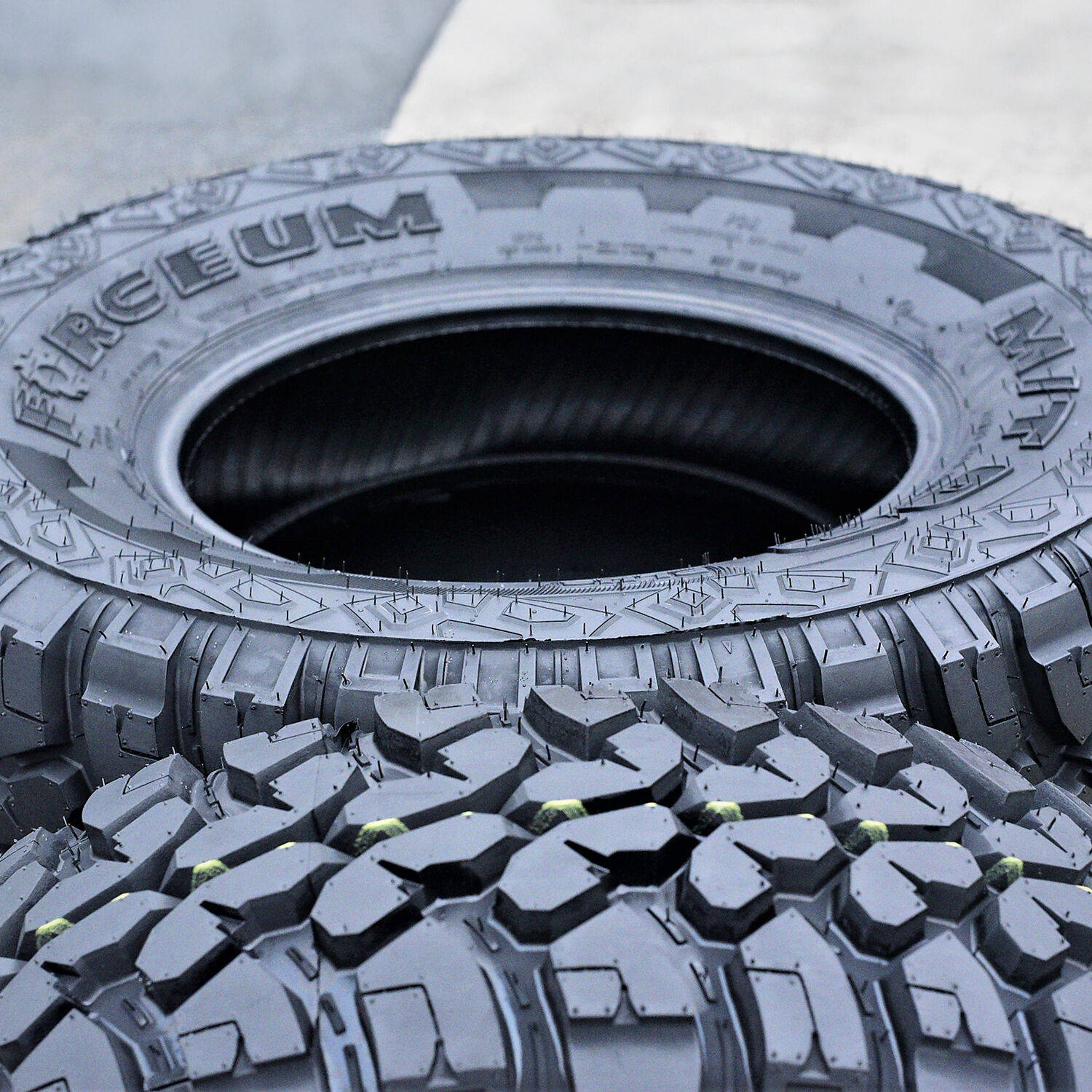 Forceum M/T 08 Plus 265/60R18 110Q