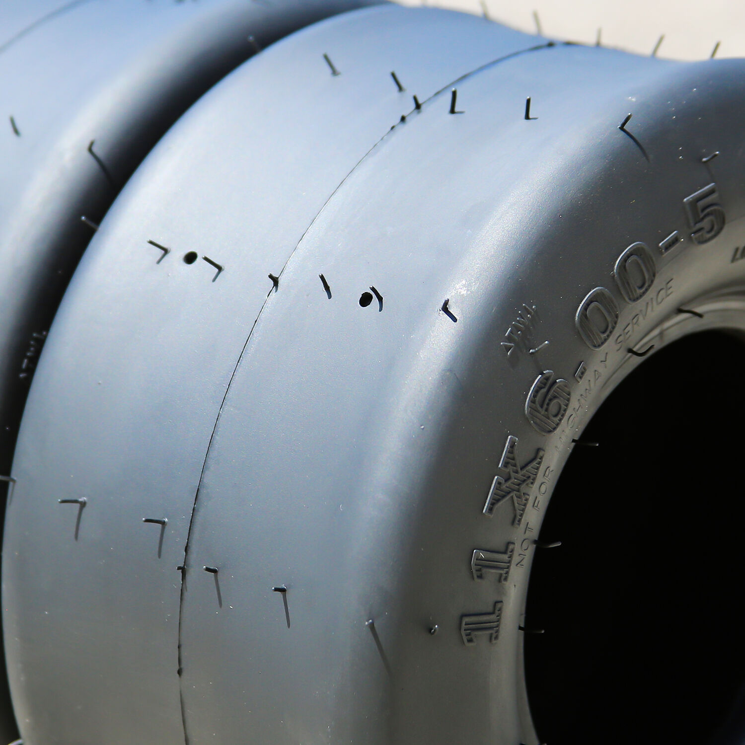 Forerunner LG05 11X6.00-5 4 Ply