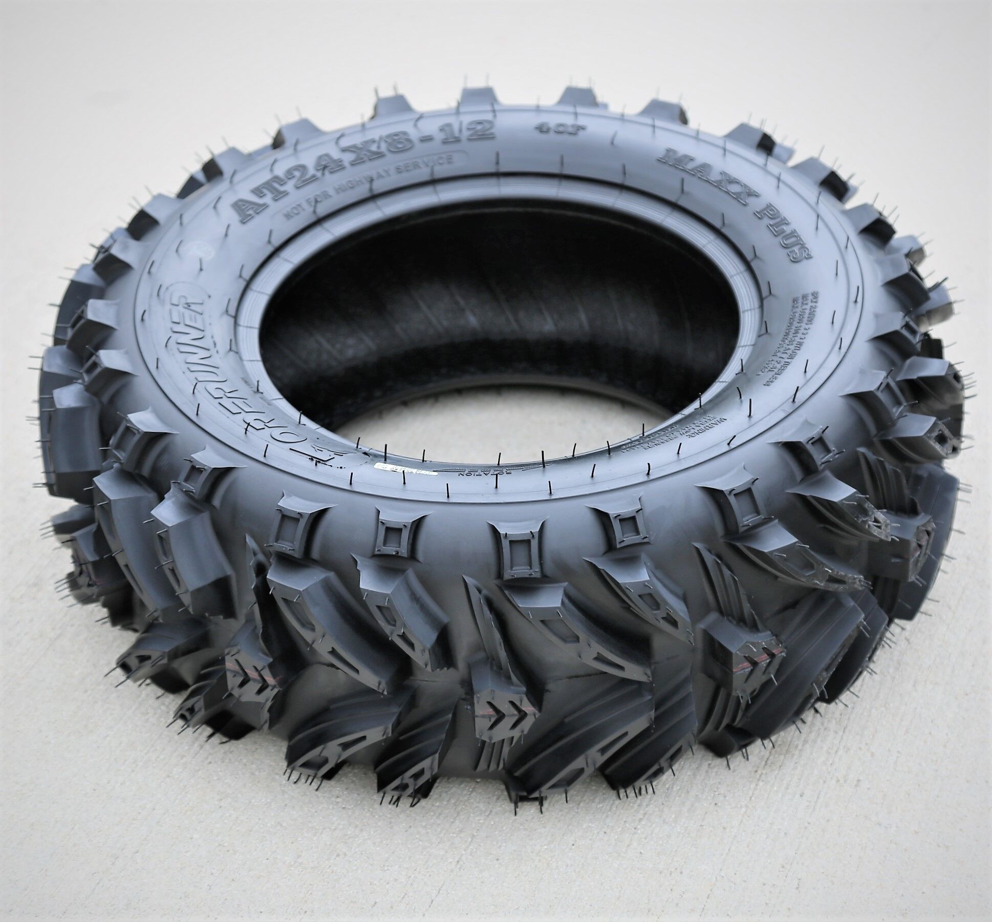 Forerunner Maxx Plus 24X8.00-12 40F 6 Ply