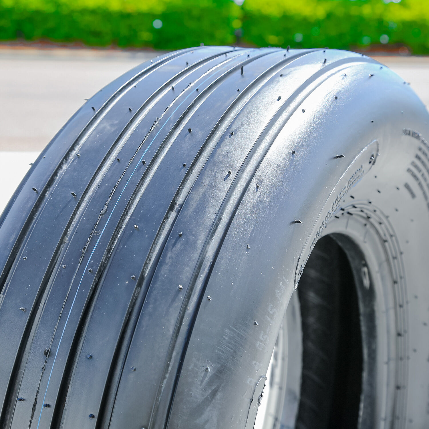 Forerunner QH641 12.5L-15 12 Ply (TT)