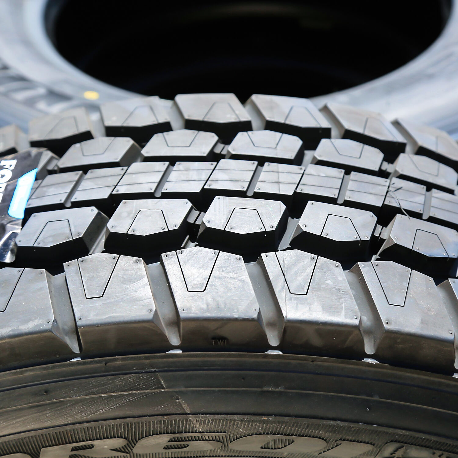 Fortune FDR601 225/70R19.5 128/126L G (14 Ply)