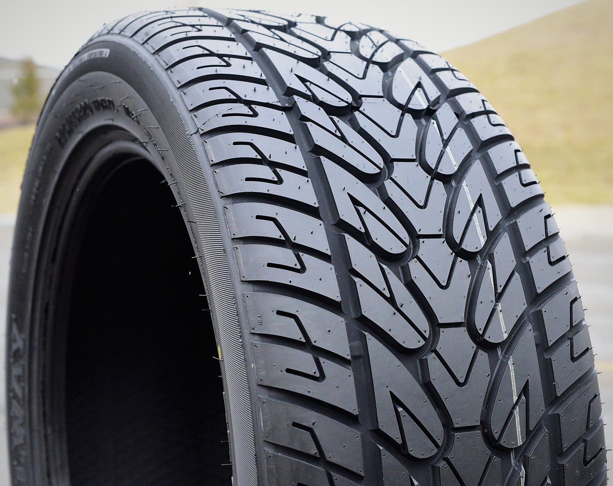 Fullway HS266 275/55R20 117H XL
