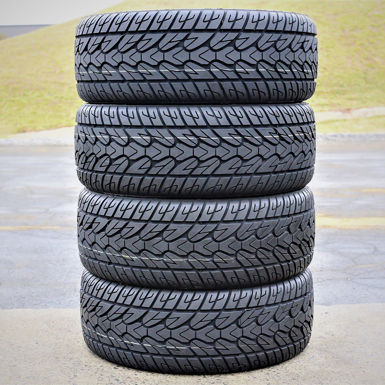 Fullway HS266 305/40R22 114V XL