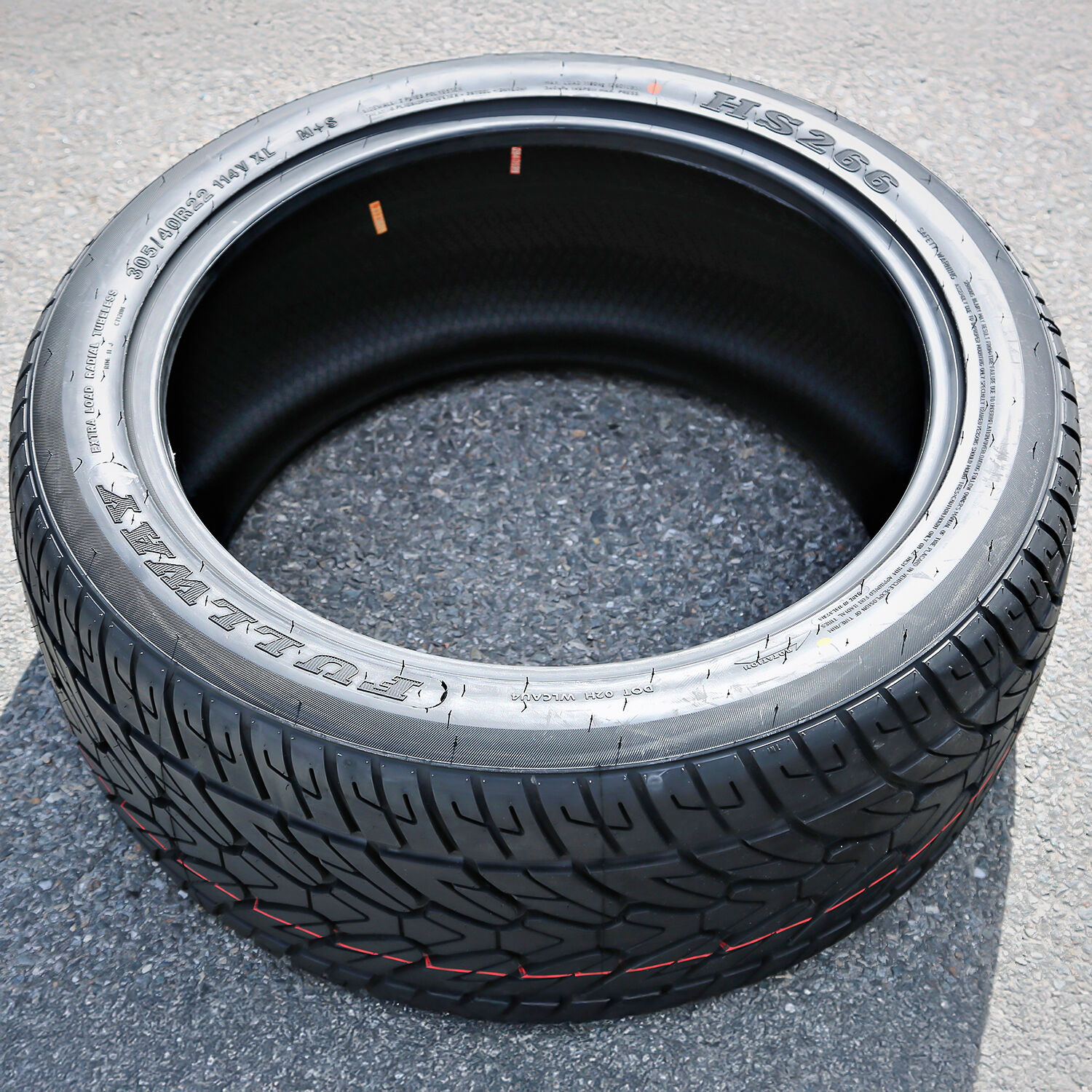 Fullway HS266 305/40R22 114V XL
