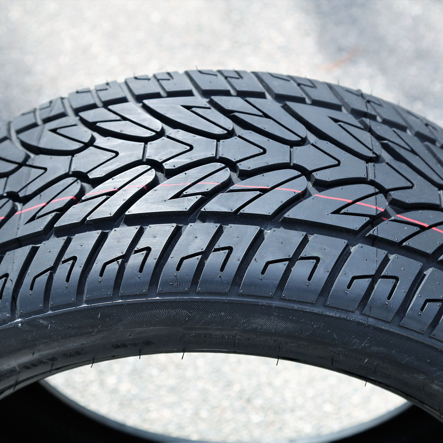 Fullway HS266 305/40R22 114V XL