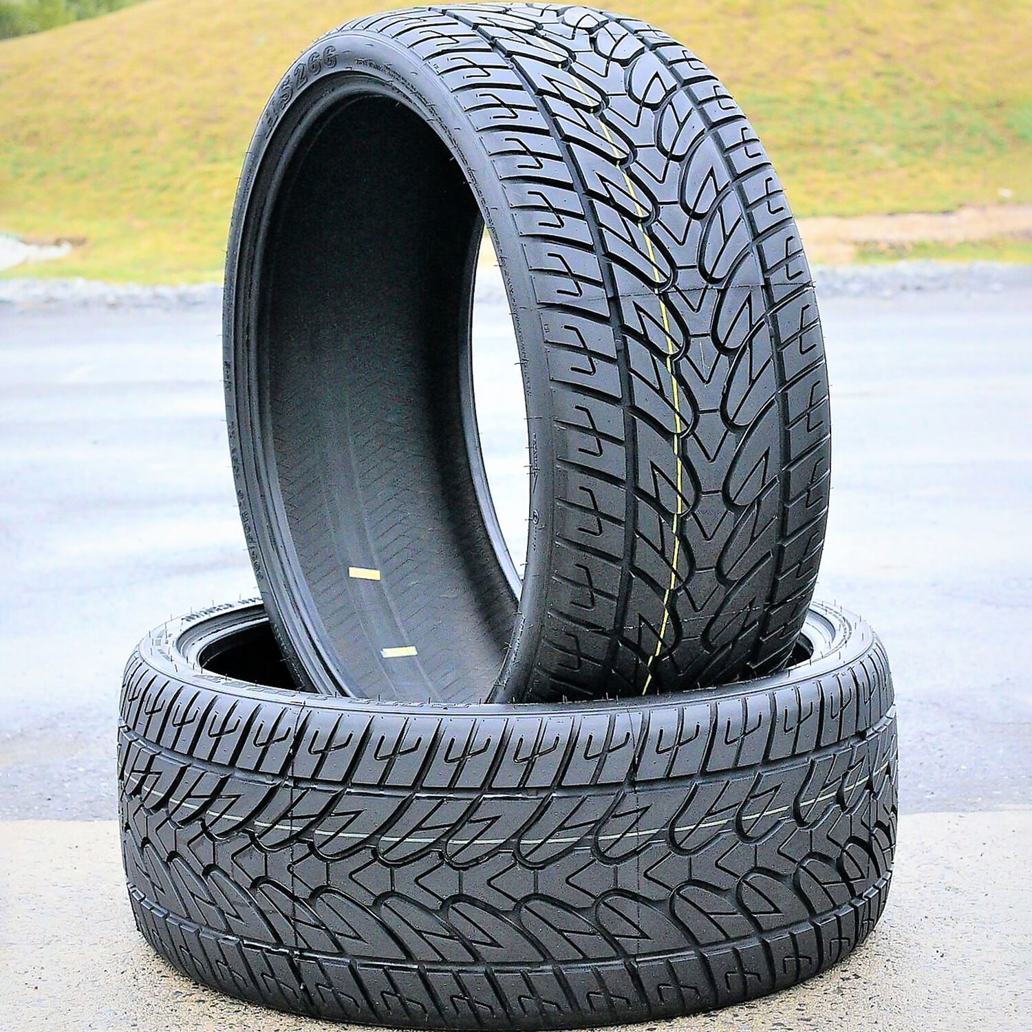 Fullway HS266 305/30R26 109V XL