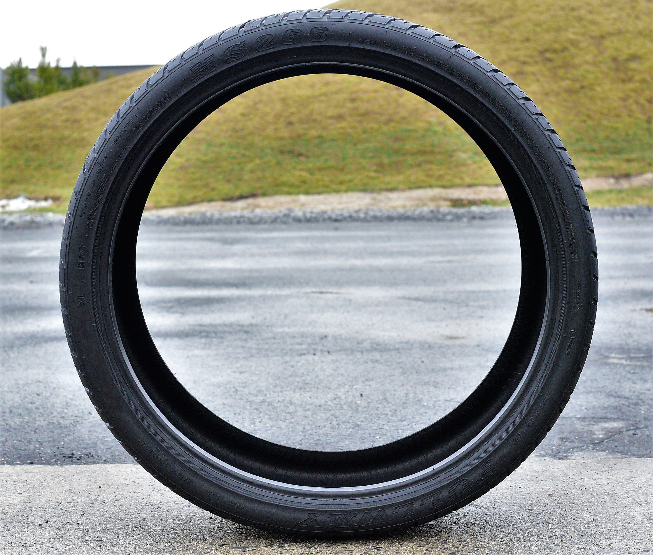 Fullway HS266 305/30R26 109V XL