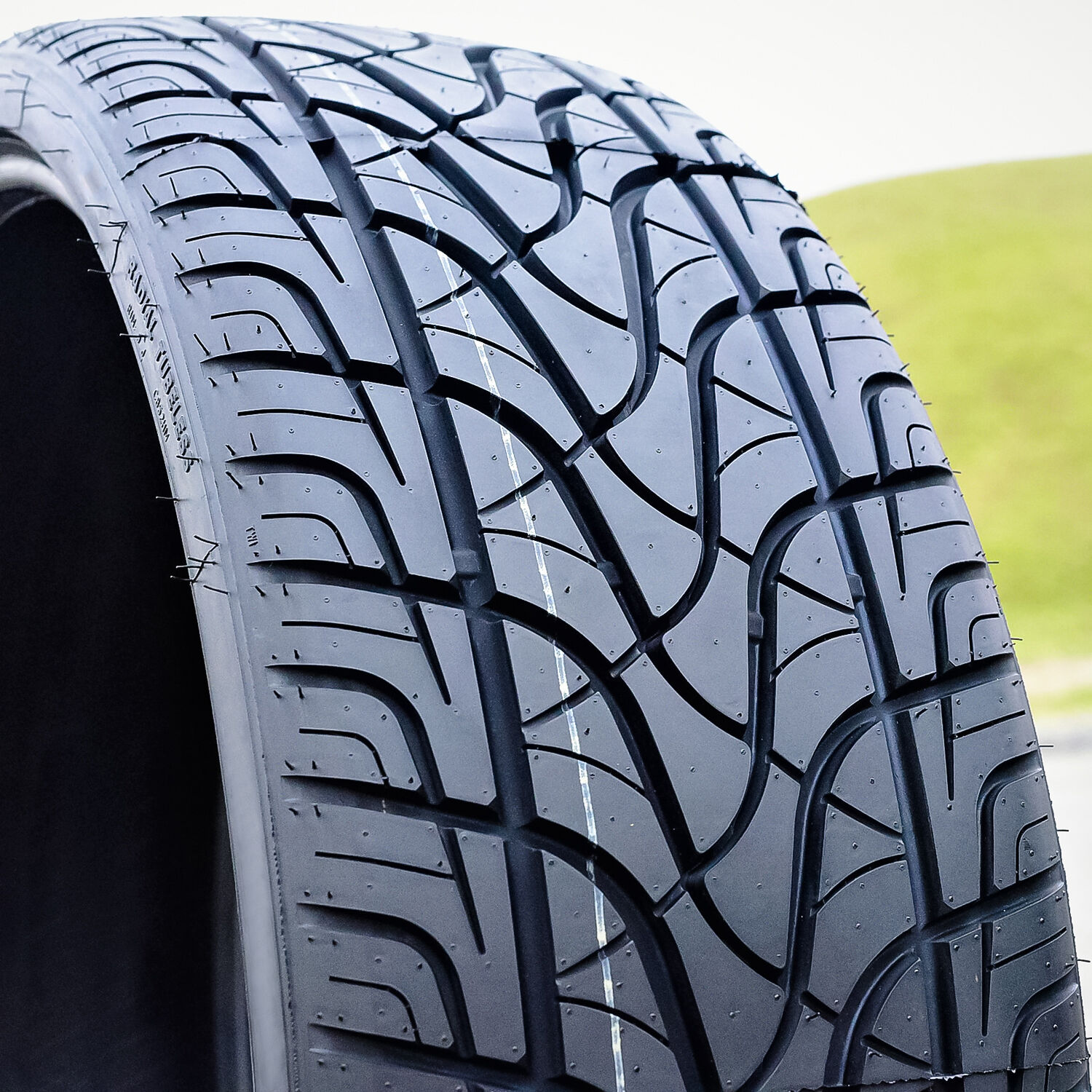Fullway HS288 295/25R28 103V XL