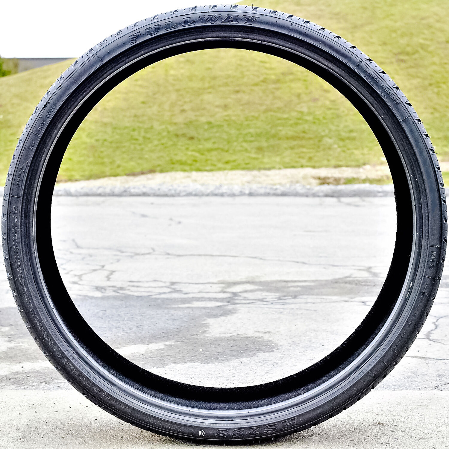 Fullway HS288 295/25R28 103V XL