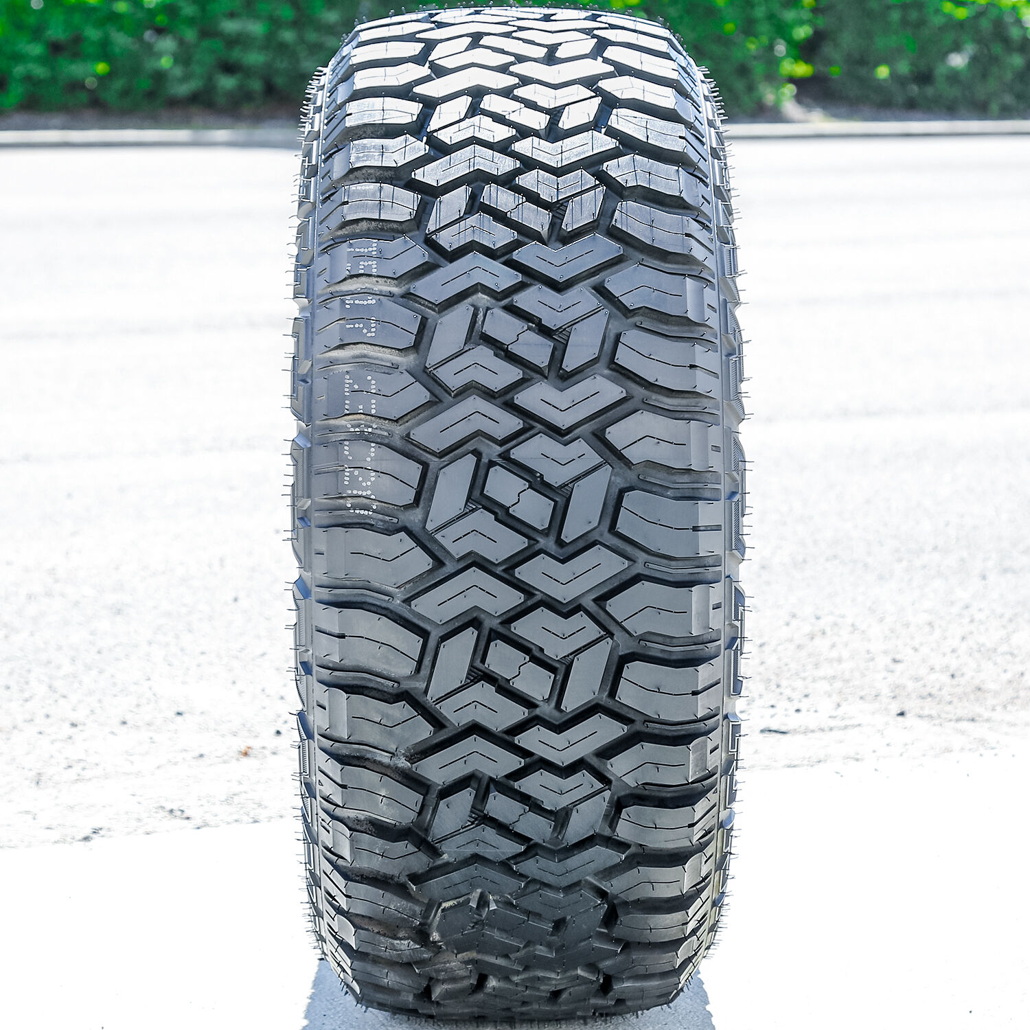 Set Of 4 Fury Country Hunter R/T LT 37X13.50R20 127Q E (10 Ply)