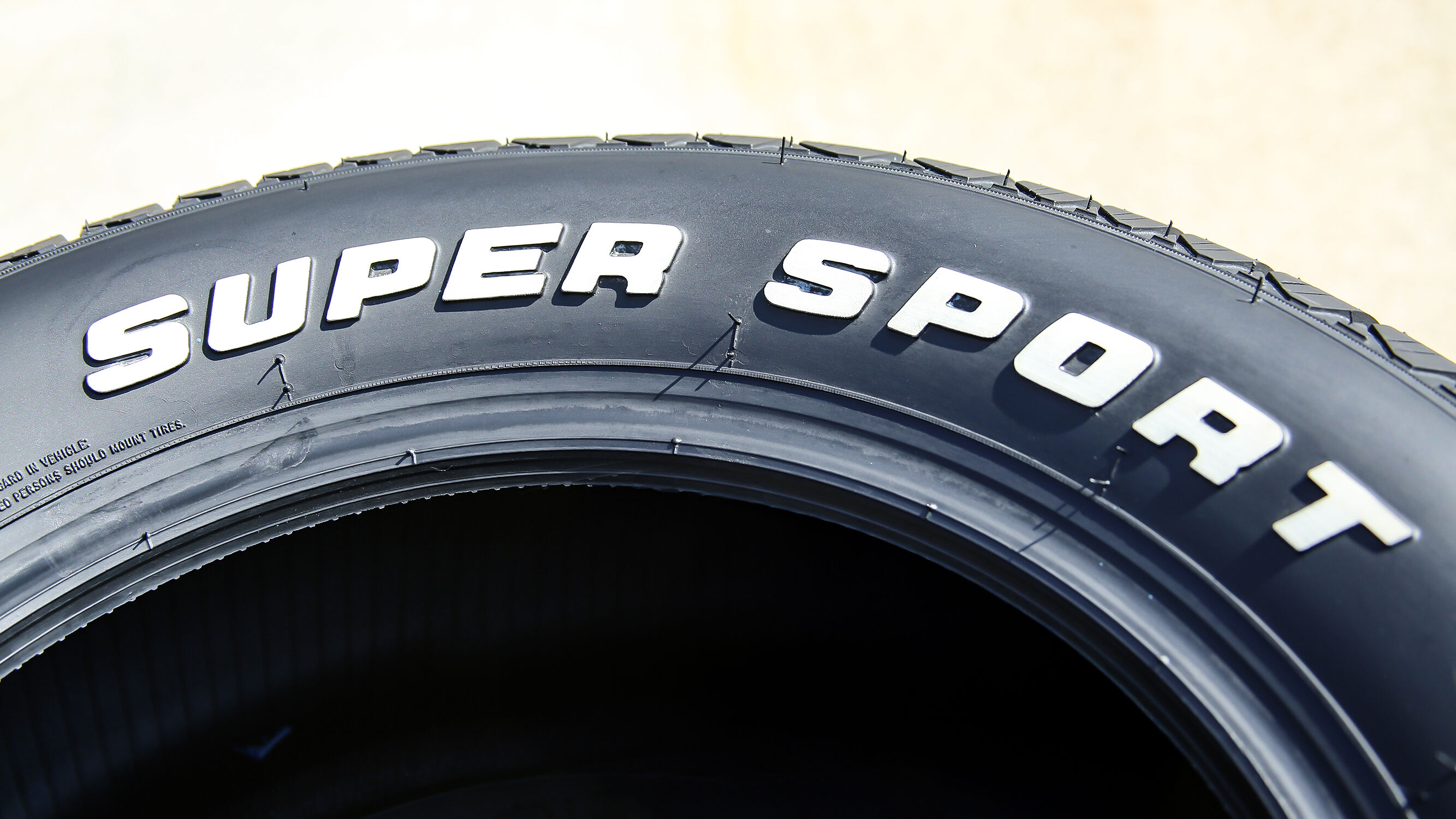 Futura (by Cooper) GLS Super Sport 235/60R15 98T