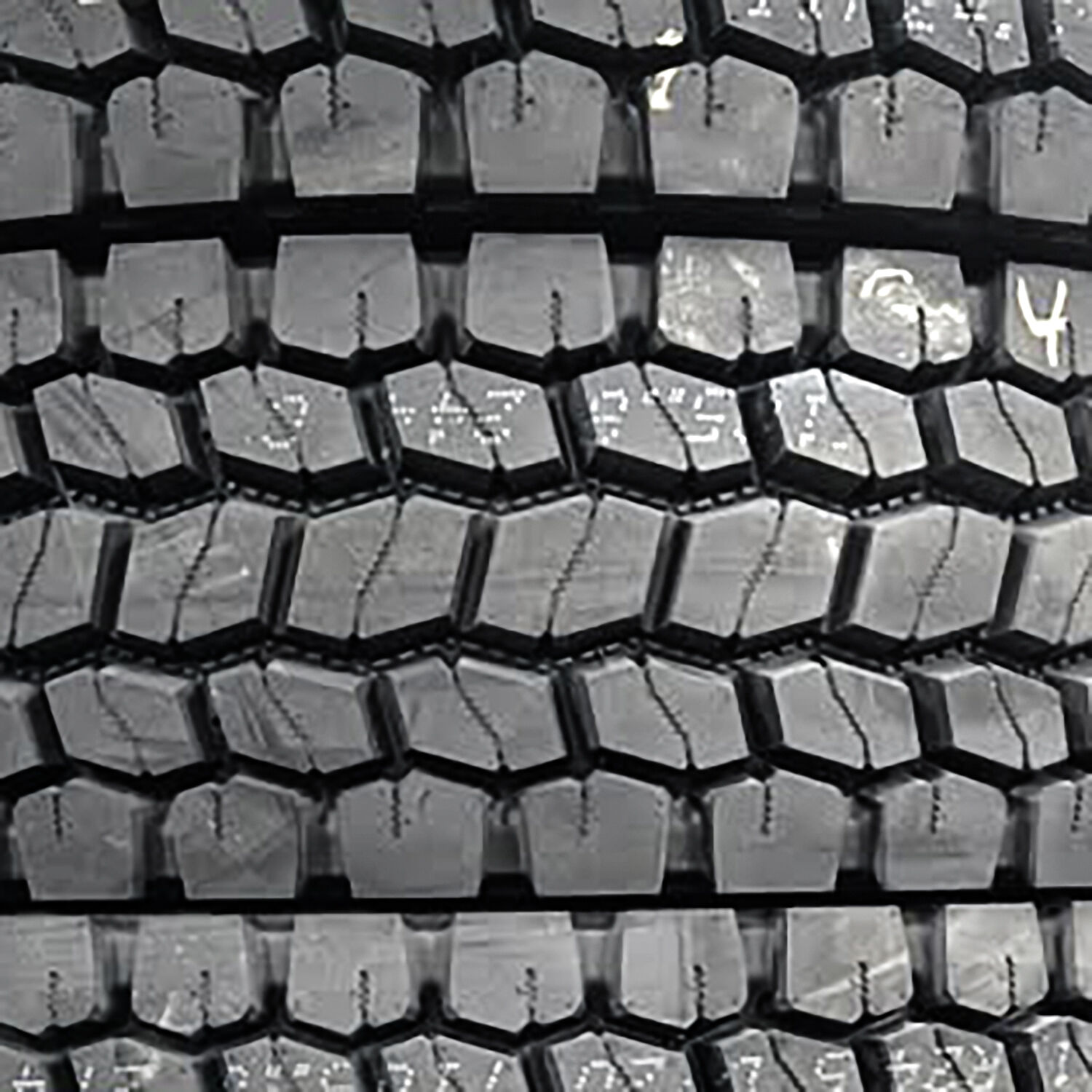 Geoquest QD720 225/70R19.5 128/126L G (14 Ply)