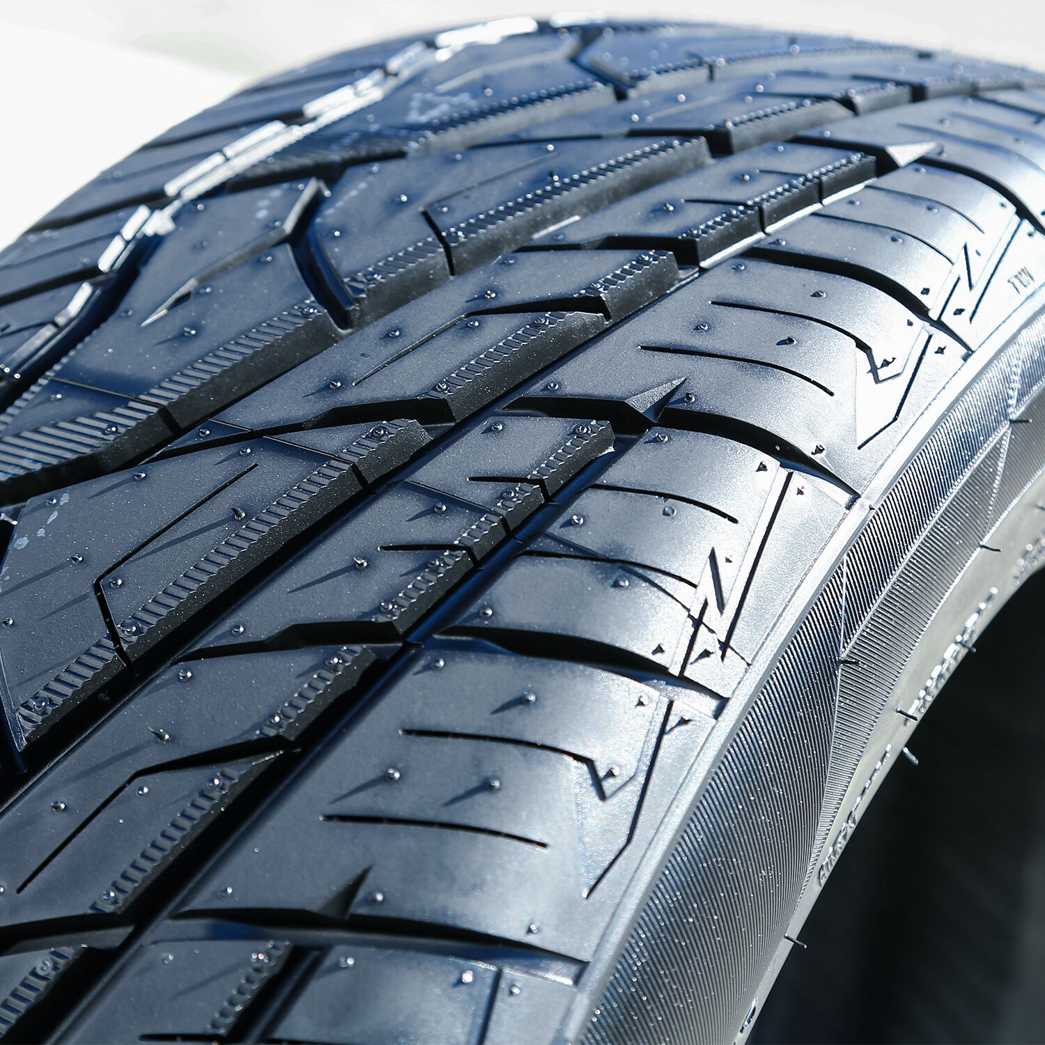 Giovanna A/S LT 33X12.50R20 119R F (12 Ply)