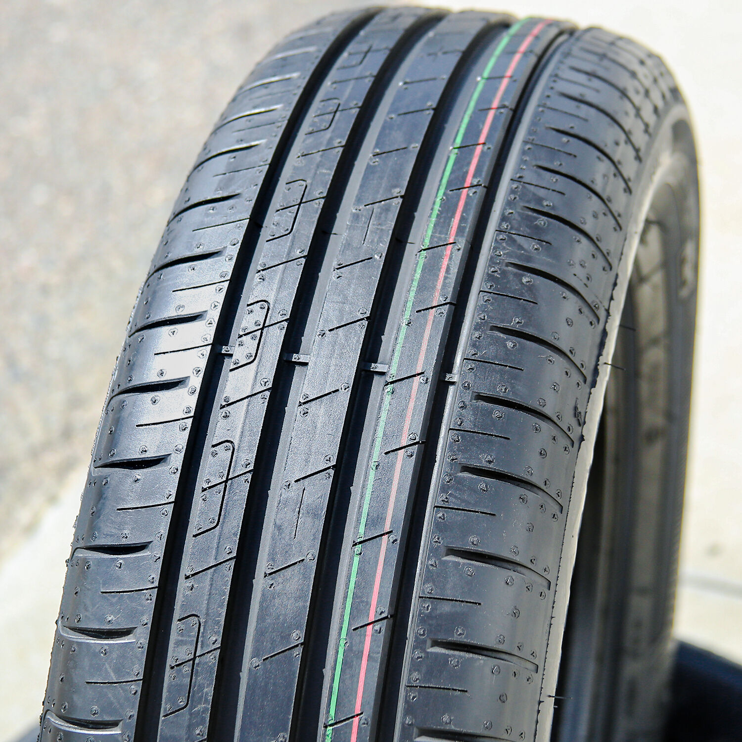 Goodyear EfficientGrip Performance 215/60R16 95H
