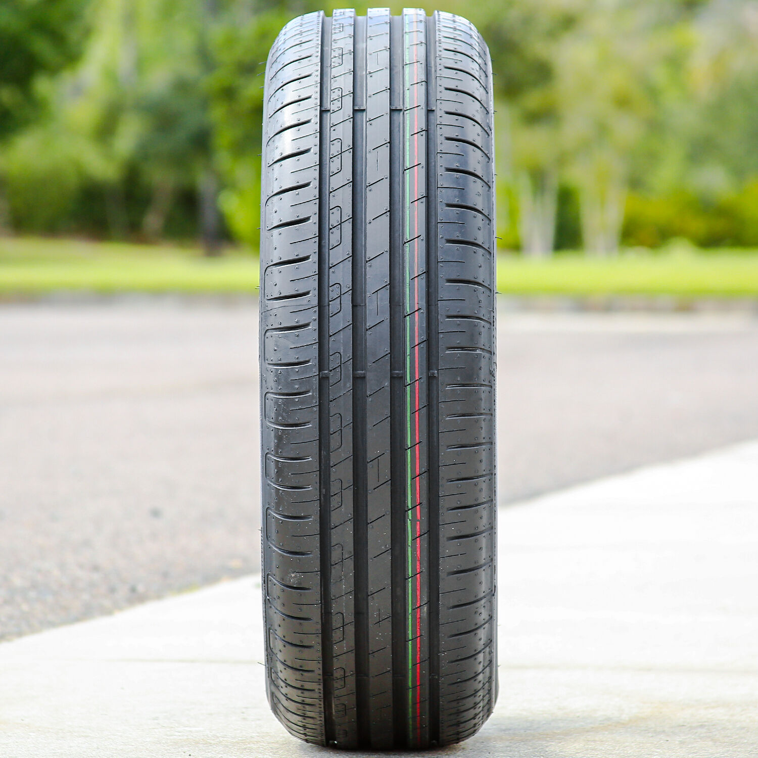 Goodyear EfficientGrip Performance 215/60R16 95H