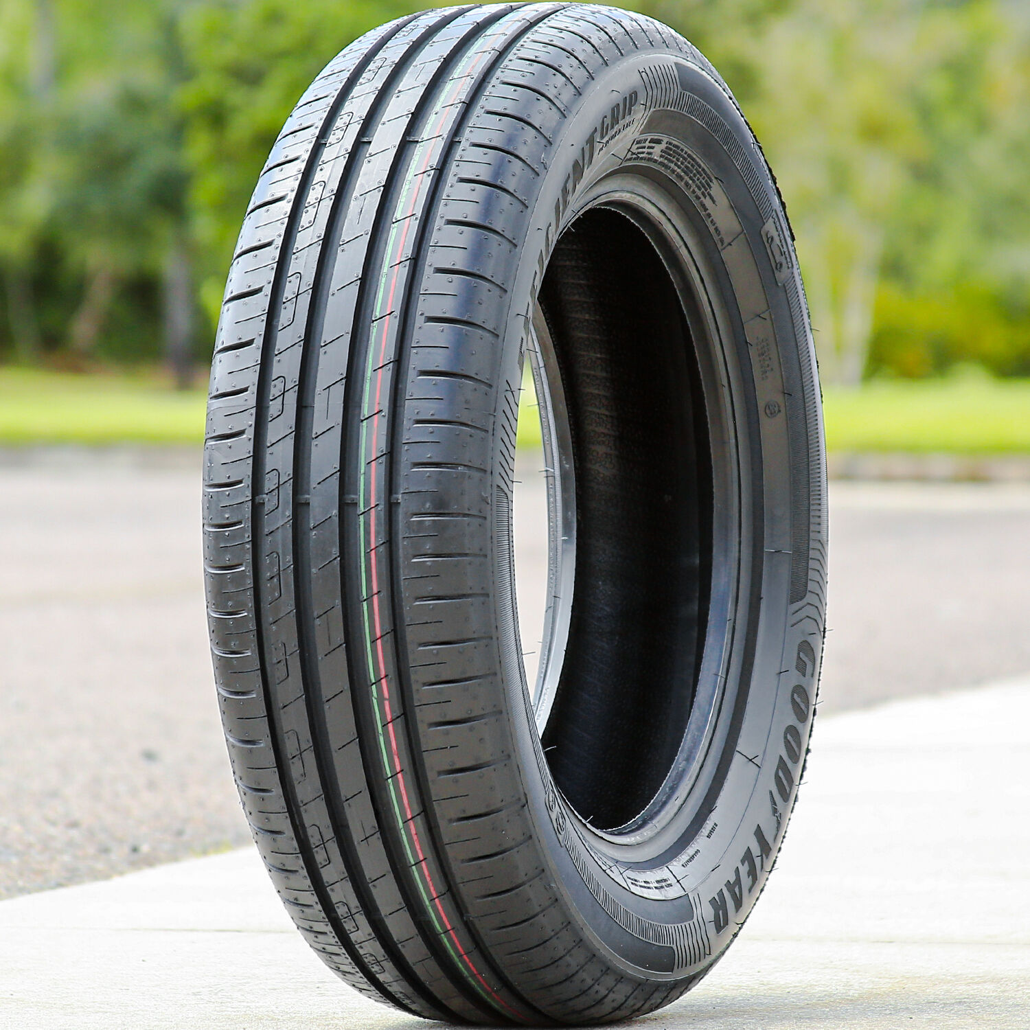 Goodyear EfficientGrip Performance 215/60R16 95H
