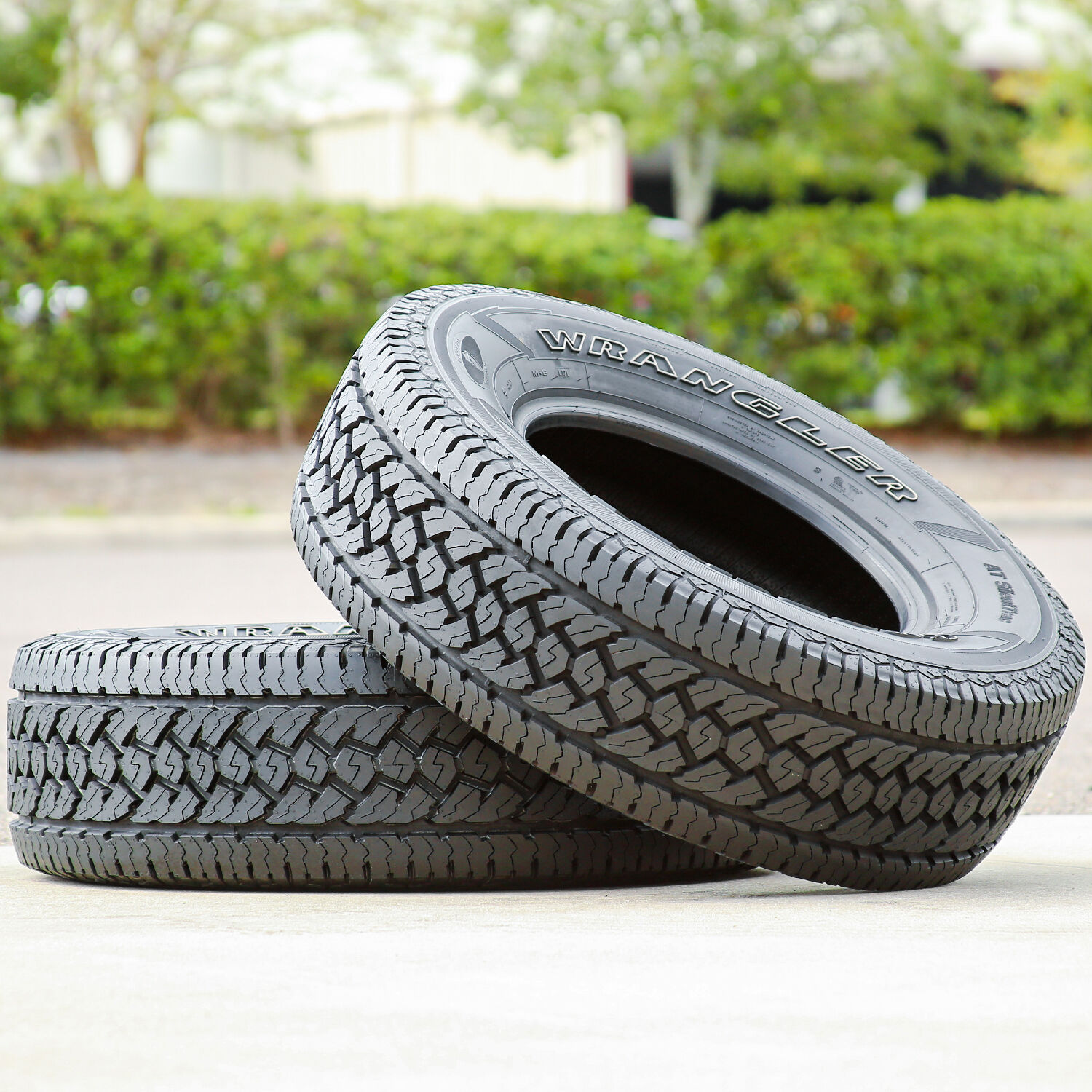 Goodyear Wrangler AT SilentTrac (DuraWall) 225/65R17 102T