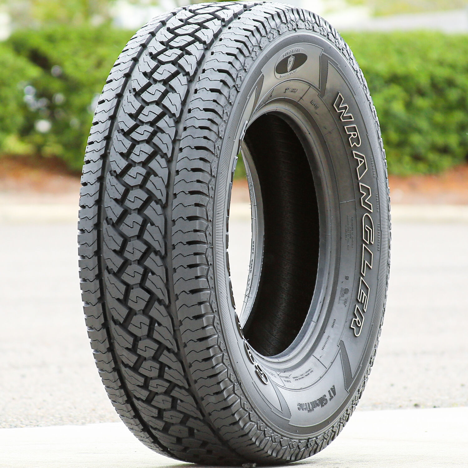 Goodyear Wrangler AT SilentTrac (DuraWall) 225/65R17 102T