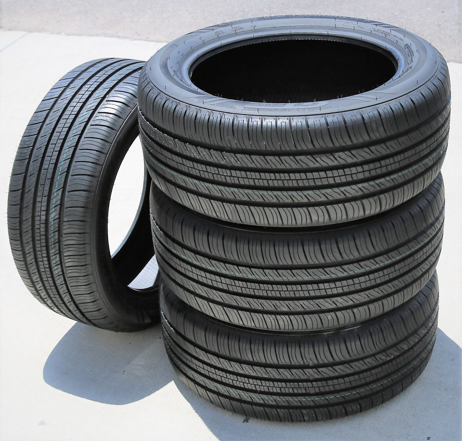 GT Radial Champiro Touring A/S 245/45R20 99V