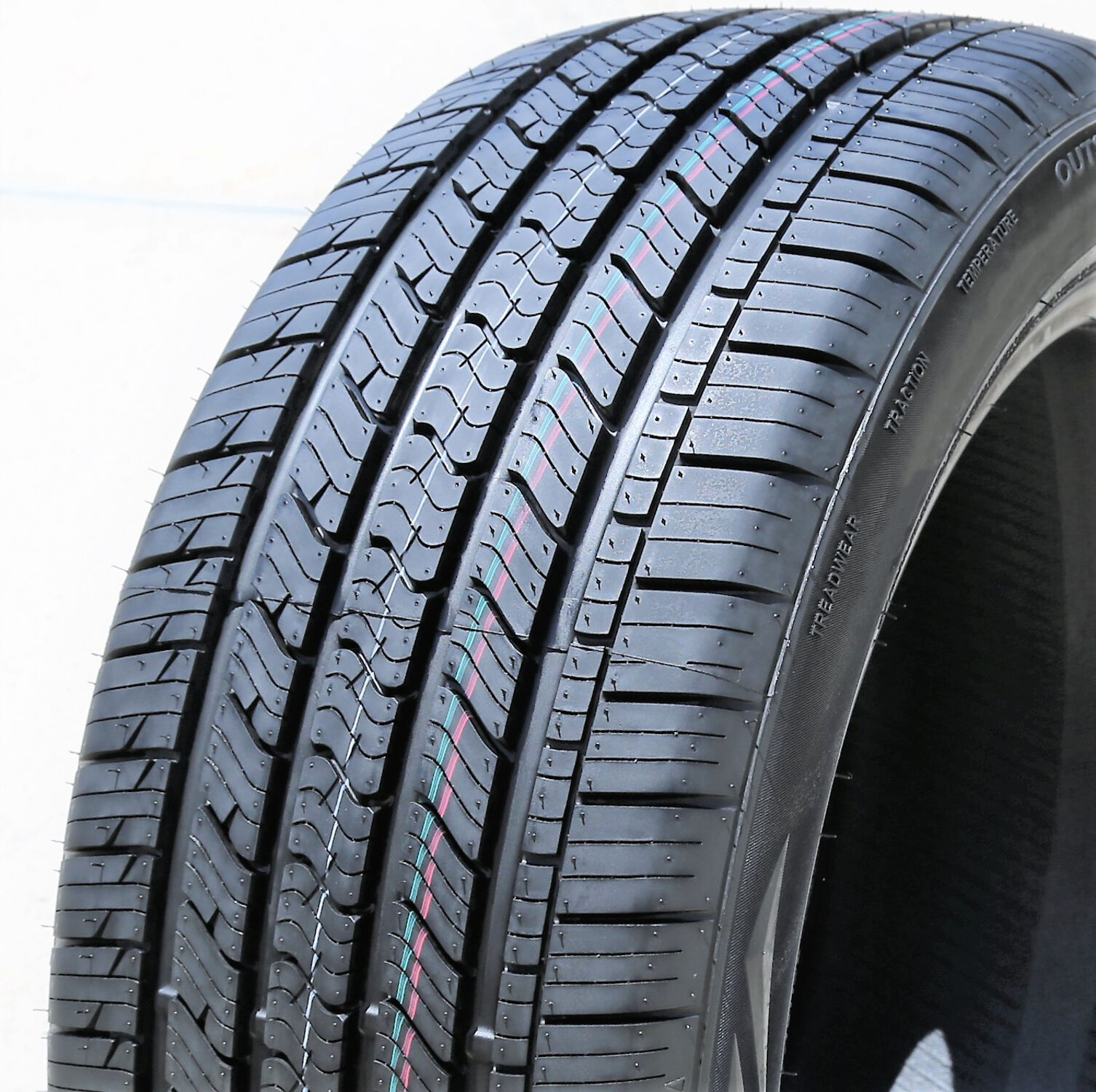 GT Radial Maxtour LX 245/45R20 99V