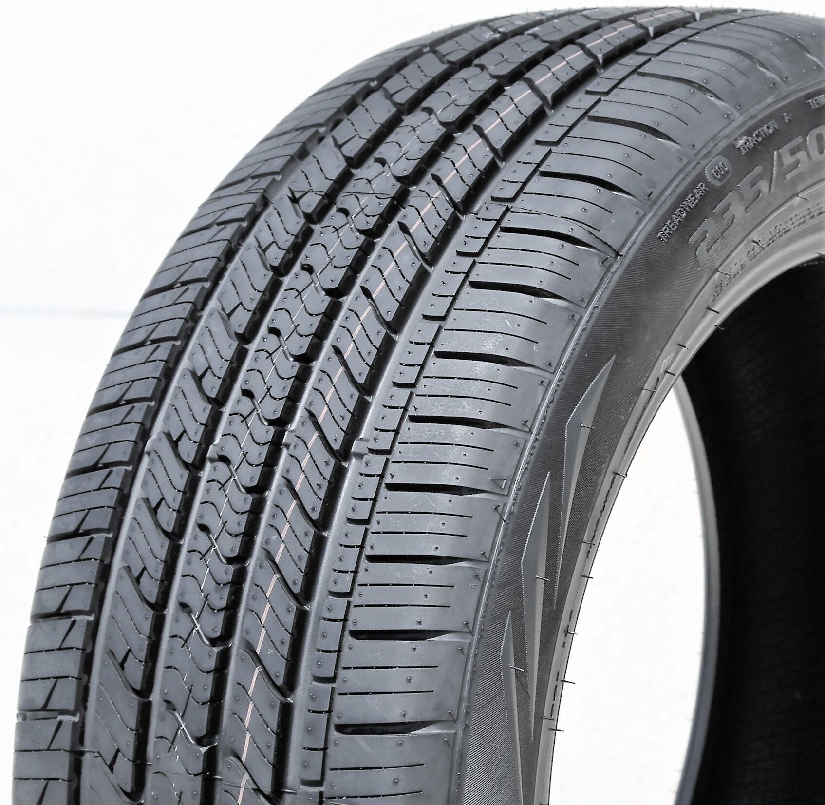 GT Radial Maxtour LX 235/50R18 97V