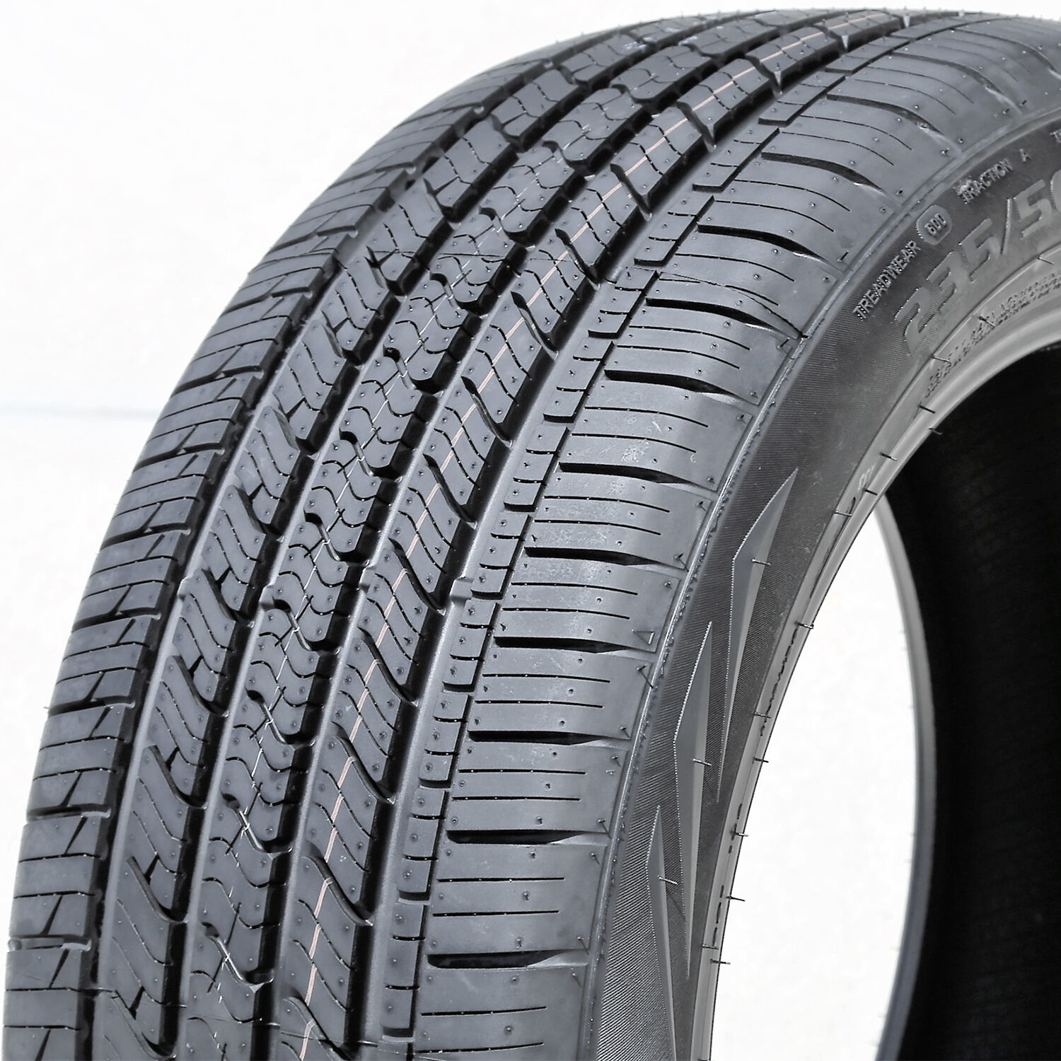 GT Radial Maxtour LX 235/50R18 97V