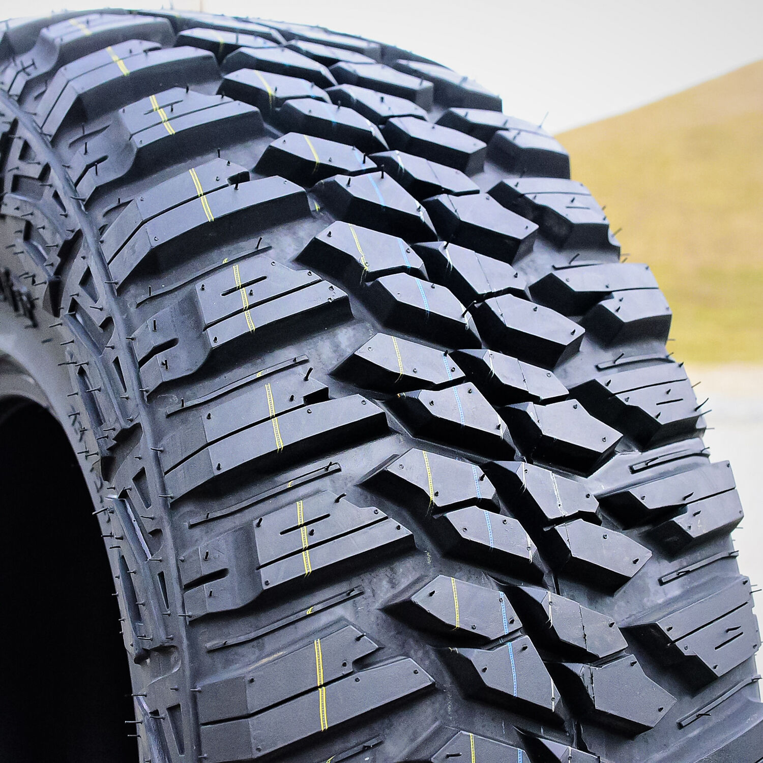 Kanati Mud Hog M/T LT 37X12.50R20 126Q E (10 Ply)