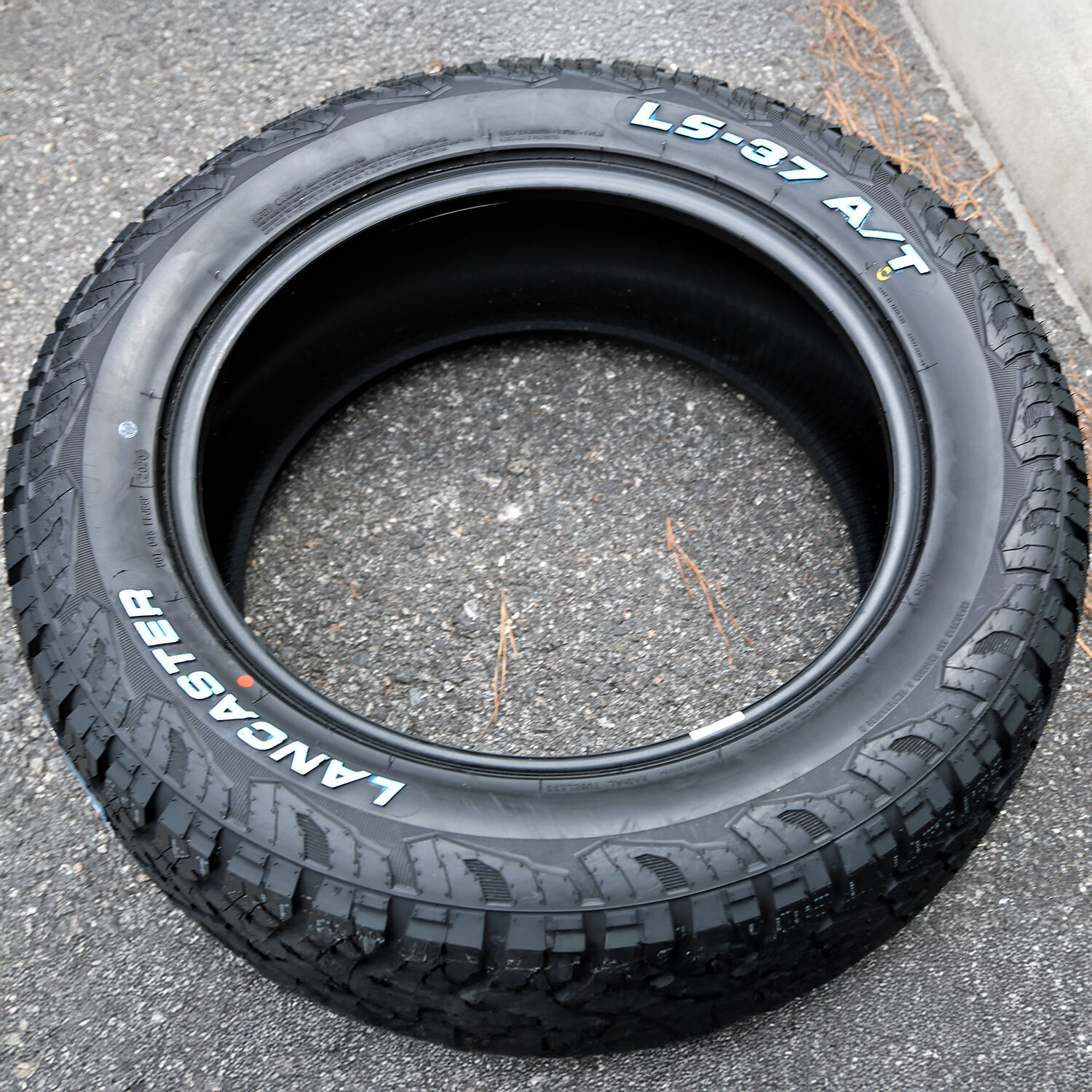 Lancaster LS-37 A/T LT 31X10.50R15 109S C (6 Ply)