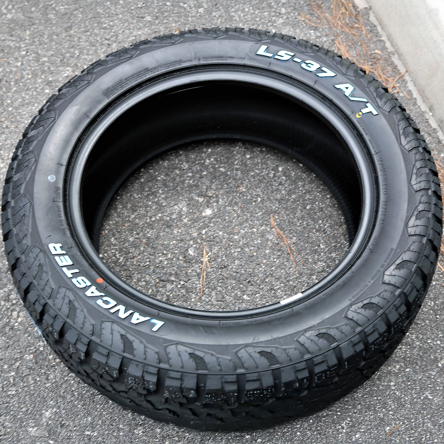 Lancaster LS-37 A/T 275/55R20 117H XL (RWL)