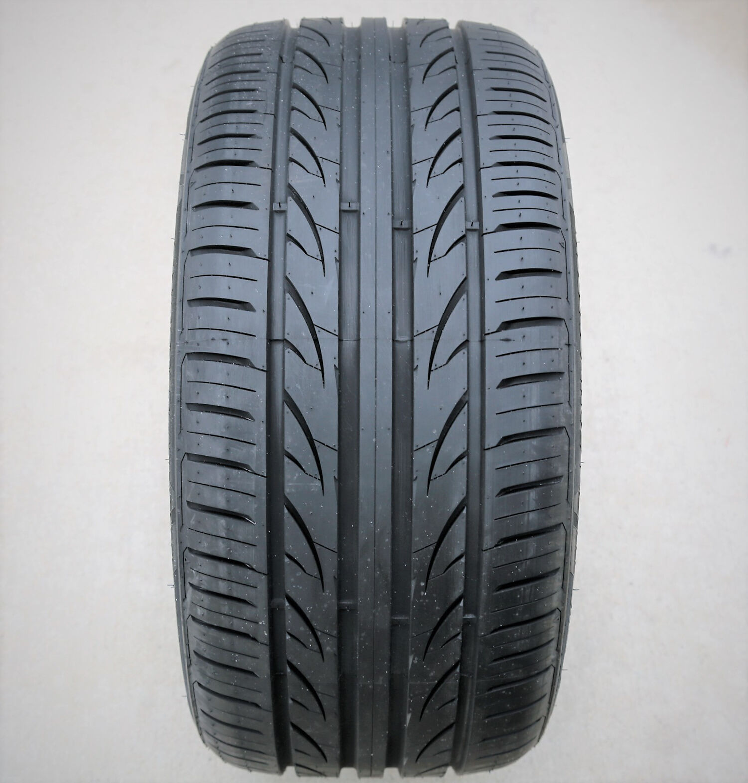 Landgolden LG27 265/35R18 ZR 97W XL