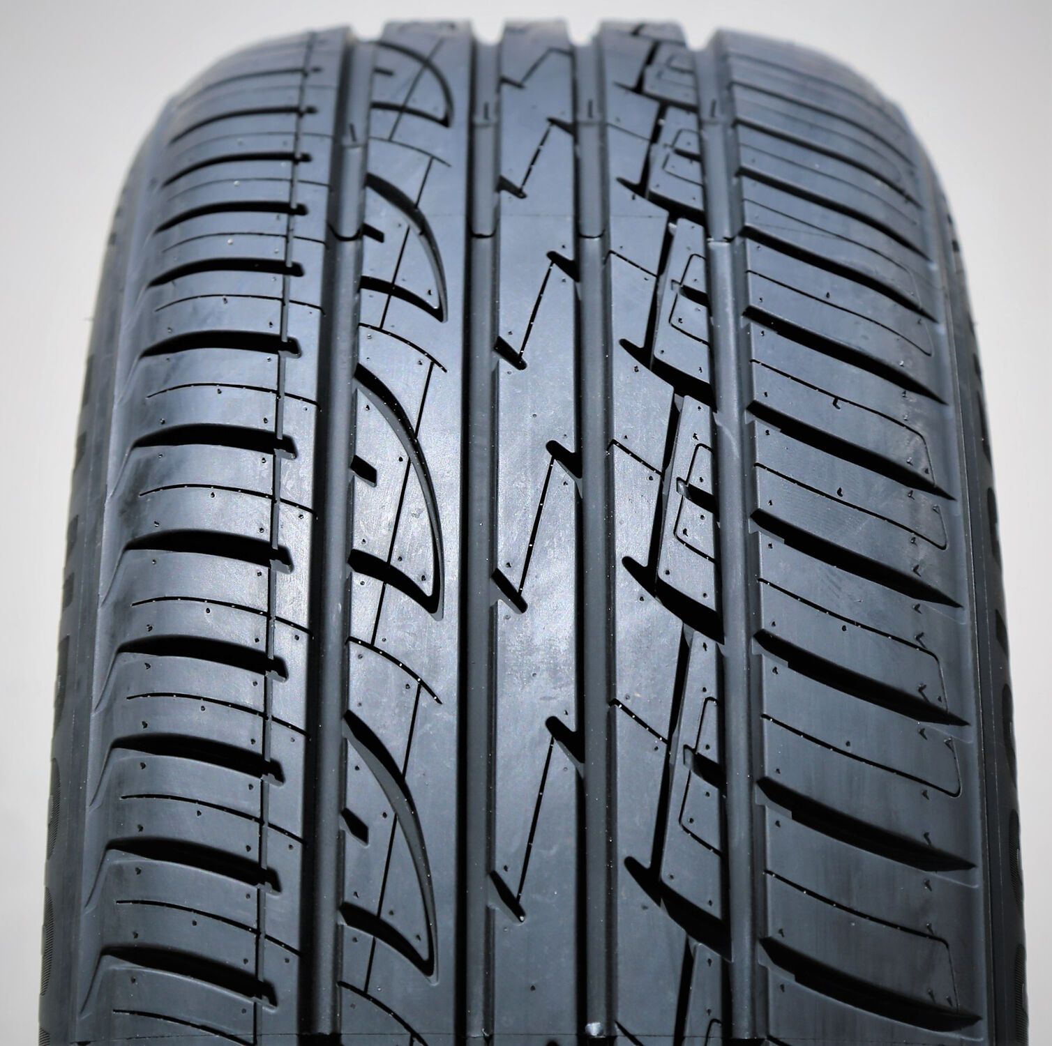 Landgolden LGS87 235/55R18 100V