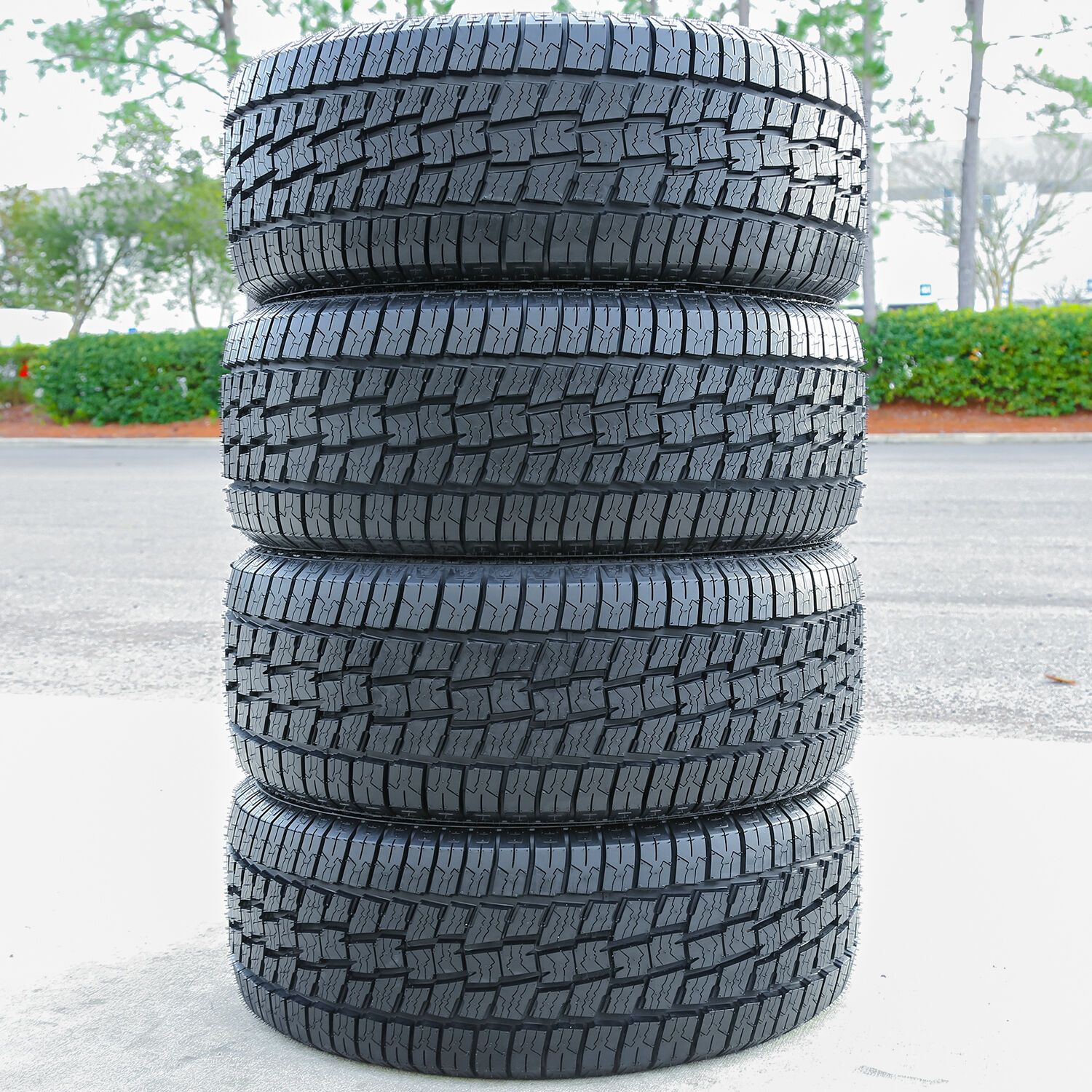 Landgolden LGT57 A/T LT 265/70R16 121/118S E (10 Ply)