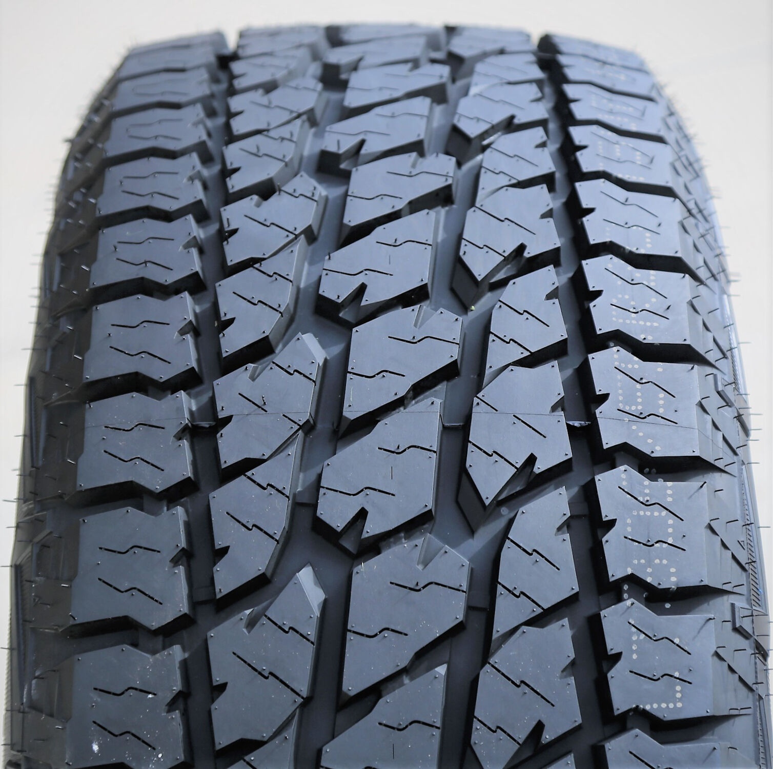 Landspider Wildtraxx A/T LT 305/55R20 121/118S E (10 Ply)