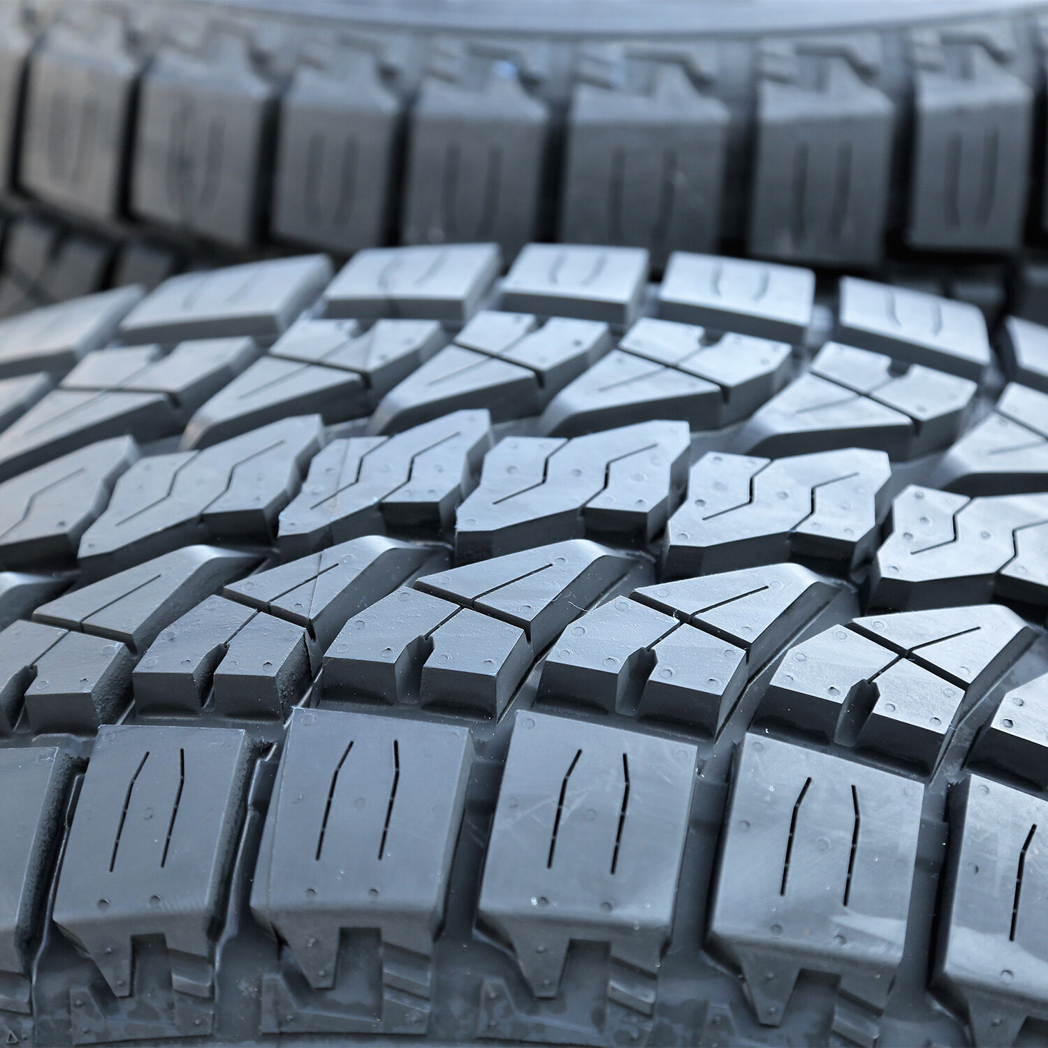 Leao Lion Sport A/T 265/70R16 112T