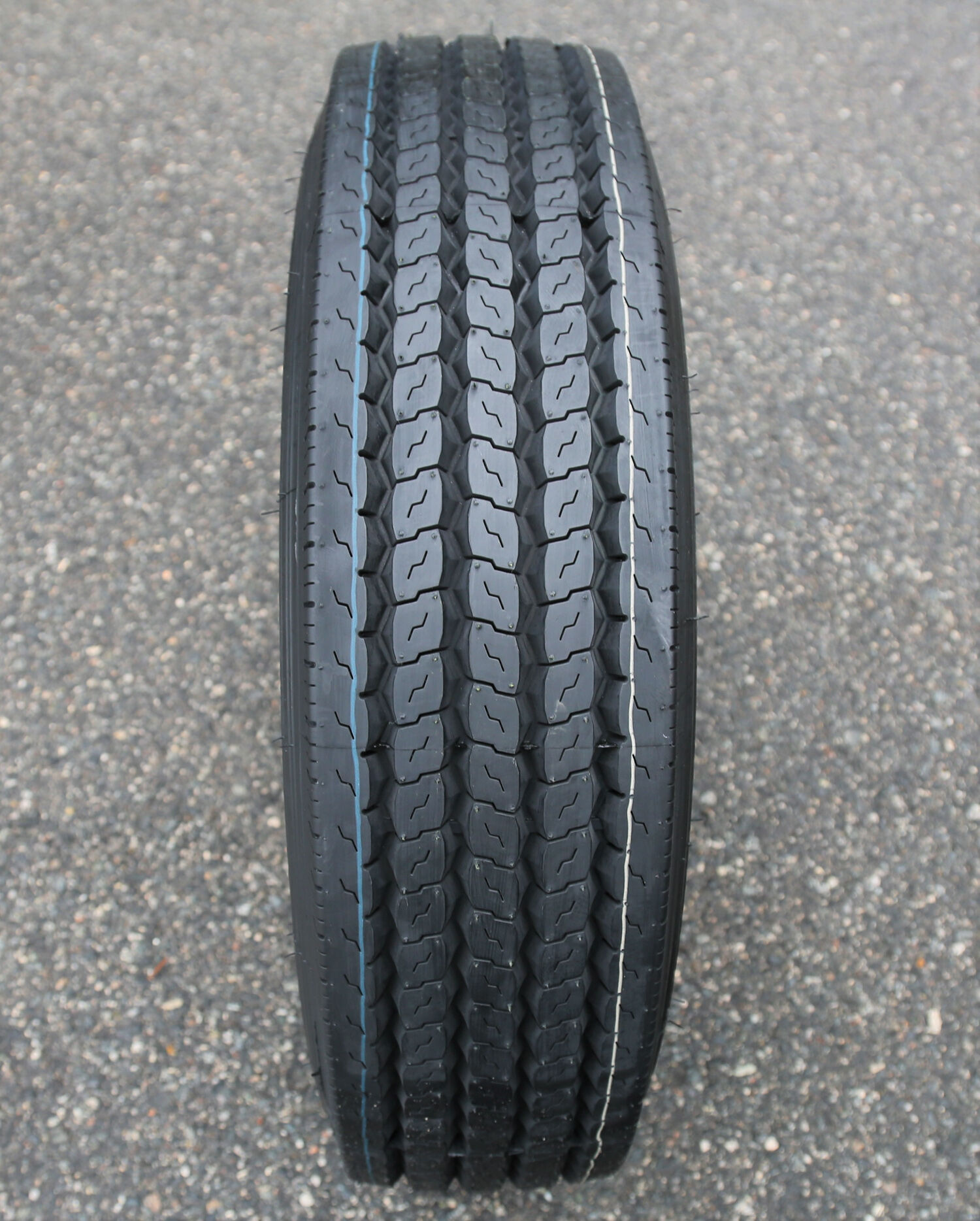 Leao LLF86 215/75R17.5 135/133J H (16 Ply)
