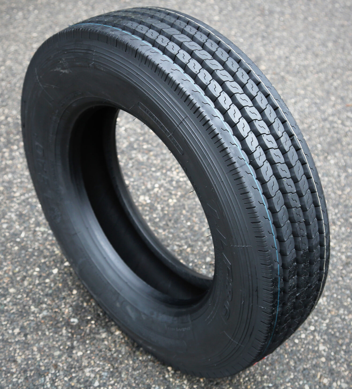 Leao LLF86 215/75R17.5 135/133J H (16 Ply)