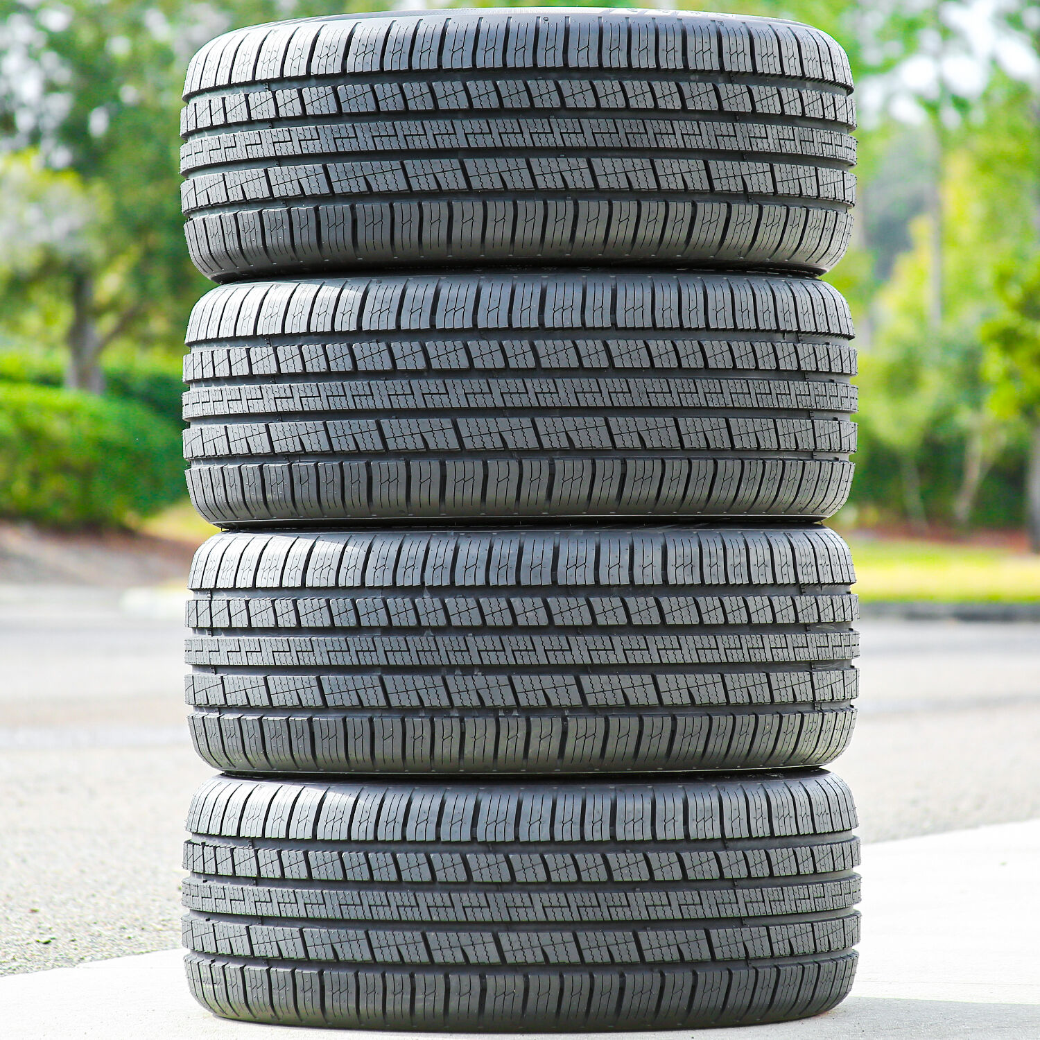 Lexani Quattro Tempo Tour AW 245/45R20 103V