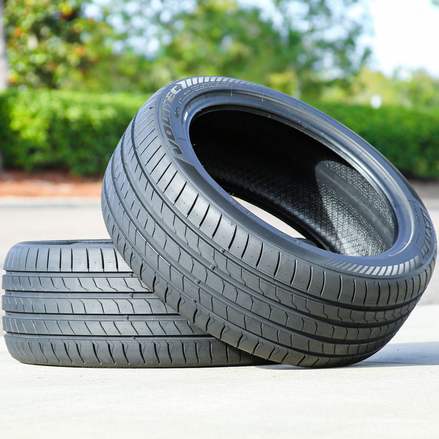 Lexani VOLT-EC 245/45R20 ZR 103Y XL