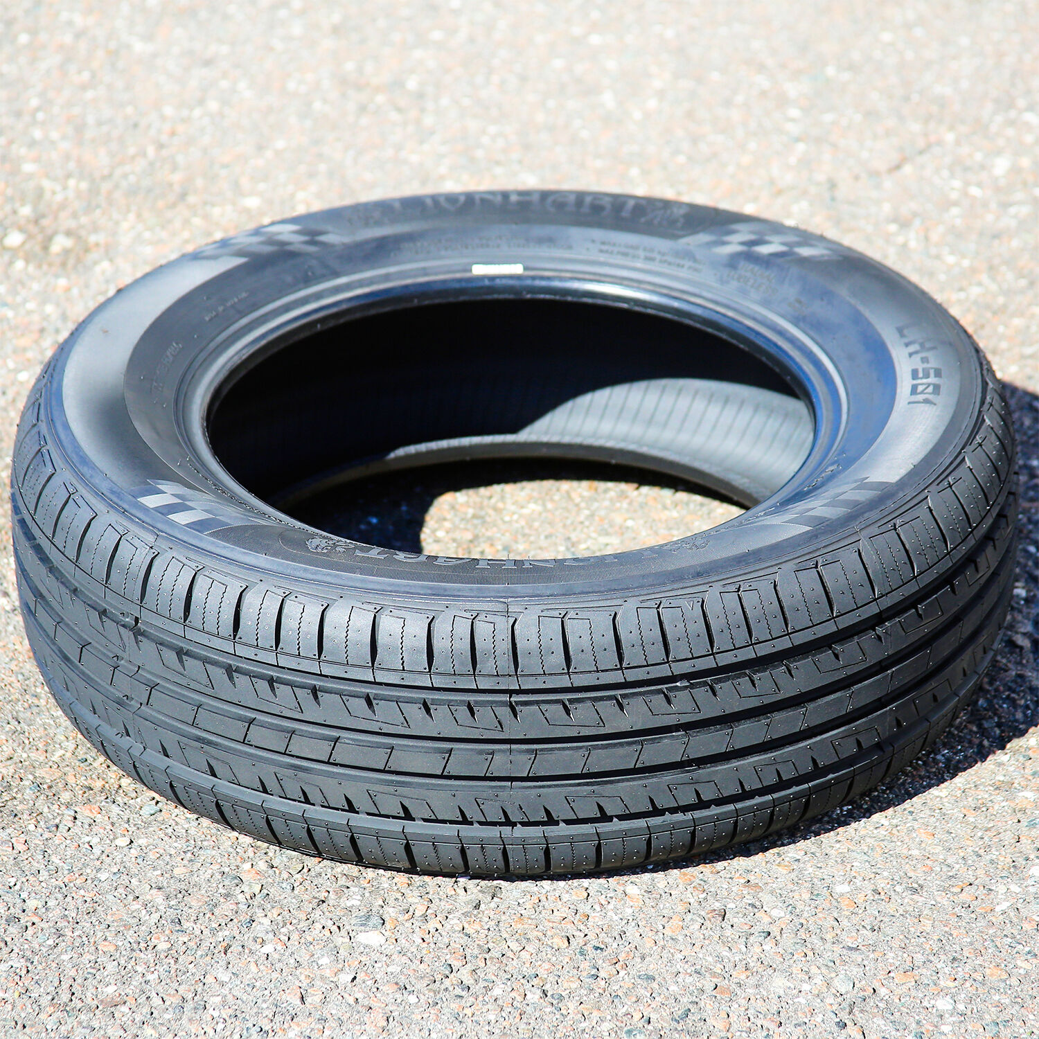 Lionhart LH-501 215/60R16 95V