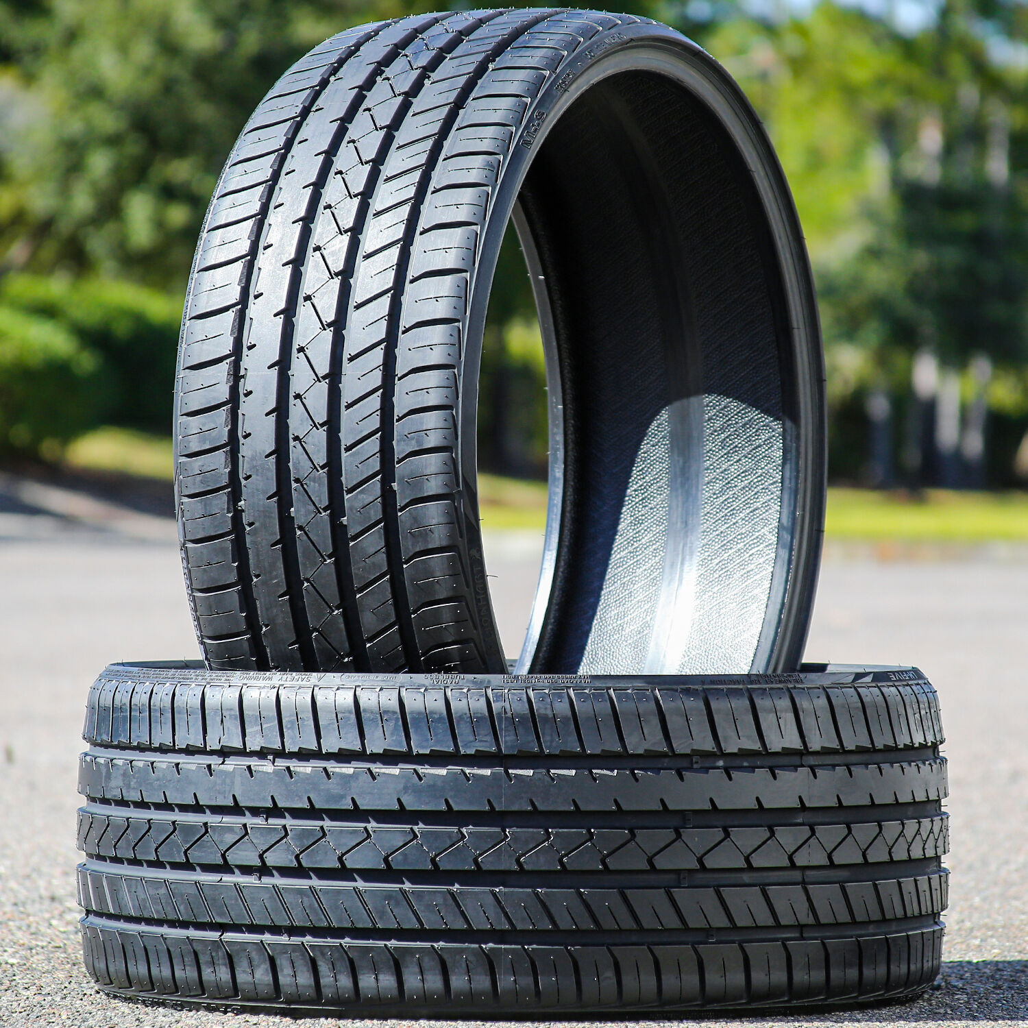 Set Of 4 Lionhart LH-FIVE 305/30R22 ZR 105Y XL