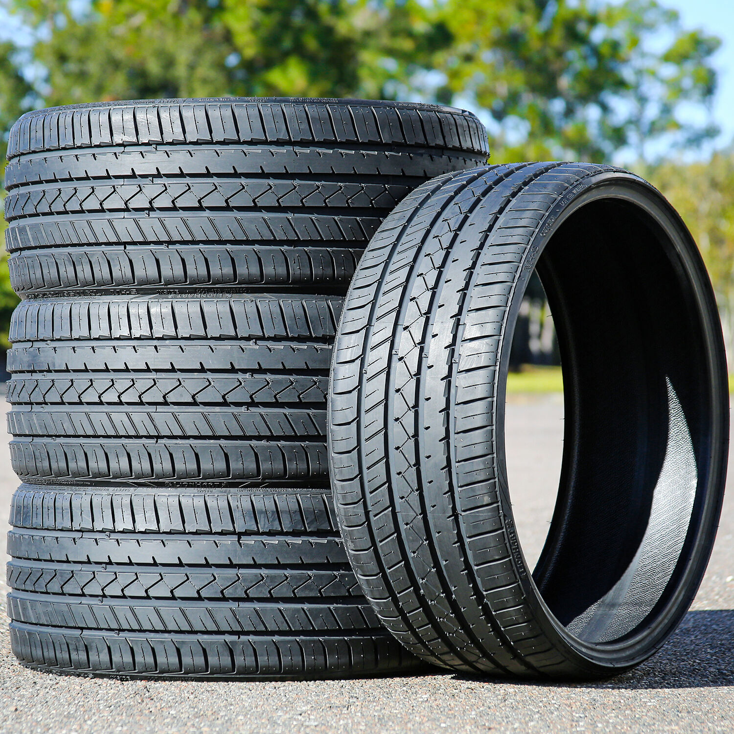 Set Of 4 Lionhart LH-FIVE 305/30R22 ZR 105Y XL