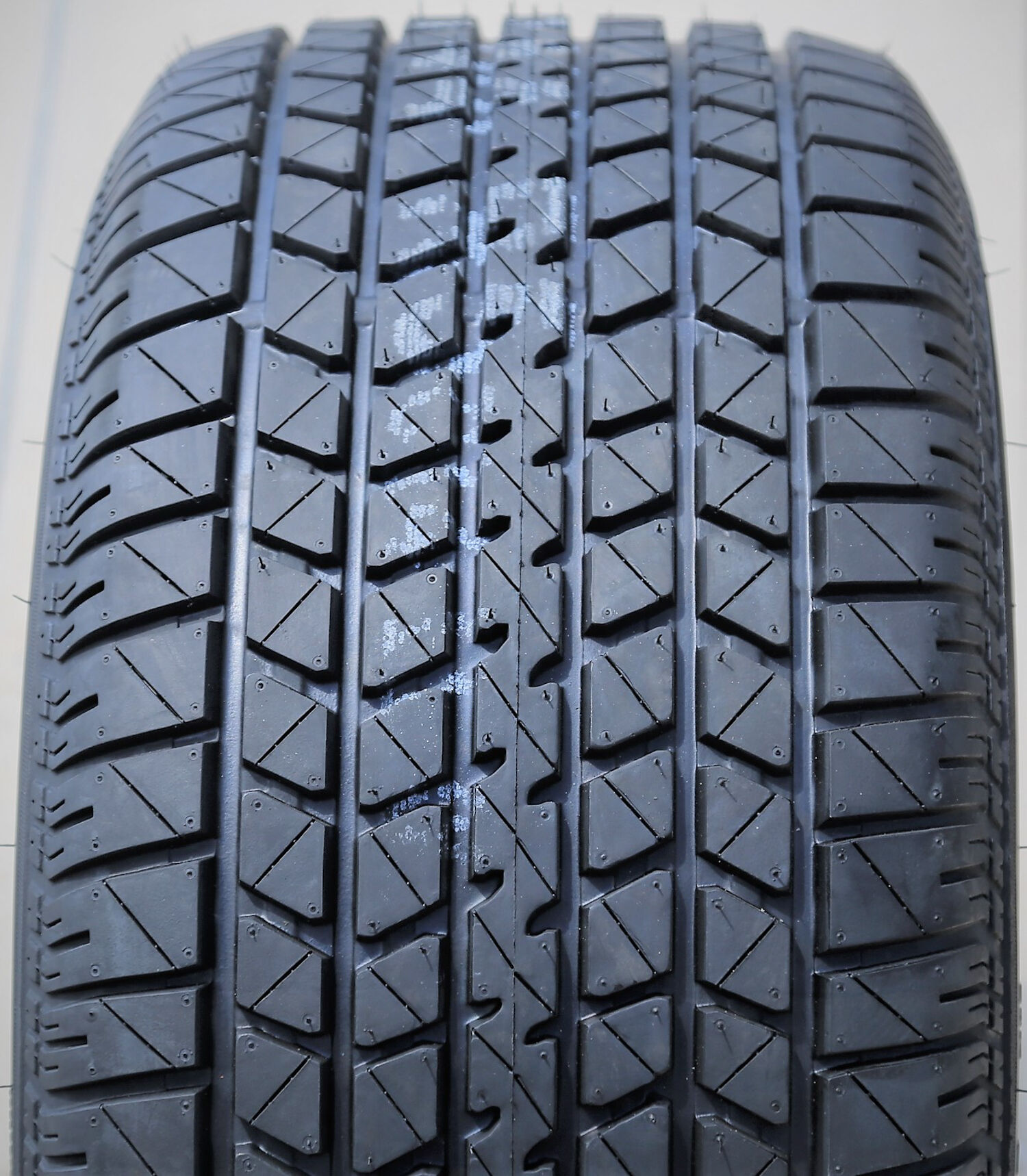 Mastercraft Avenger G/T 295/50R15 105S