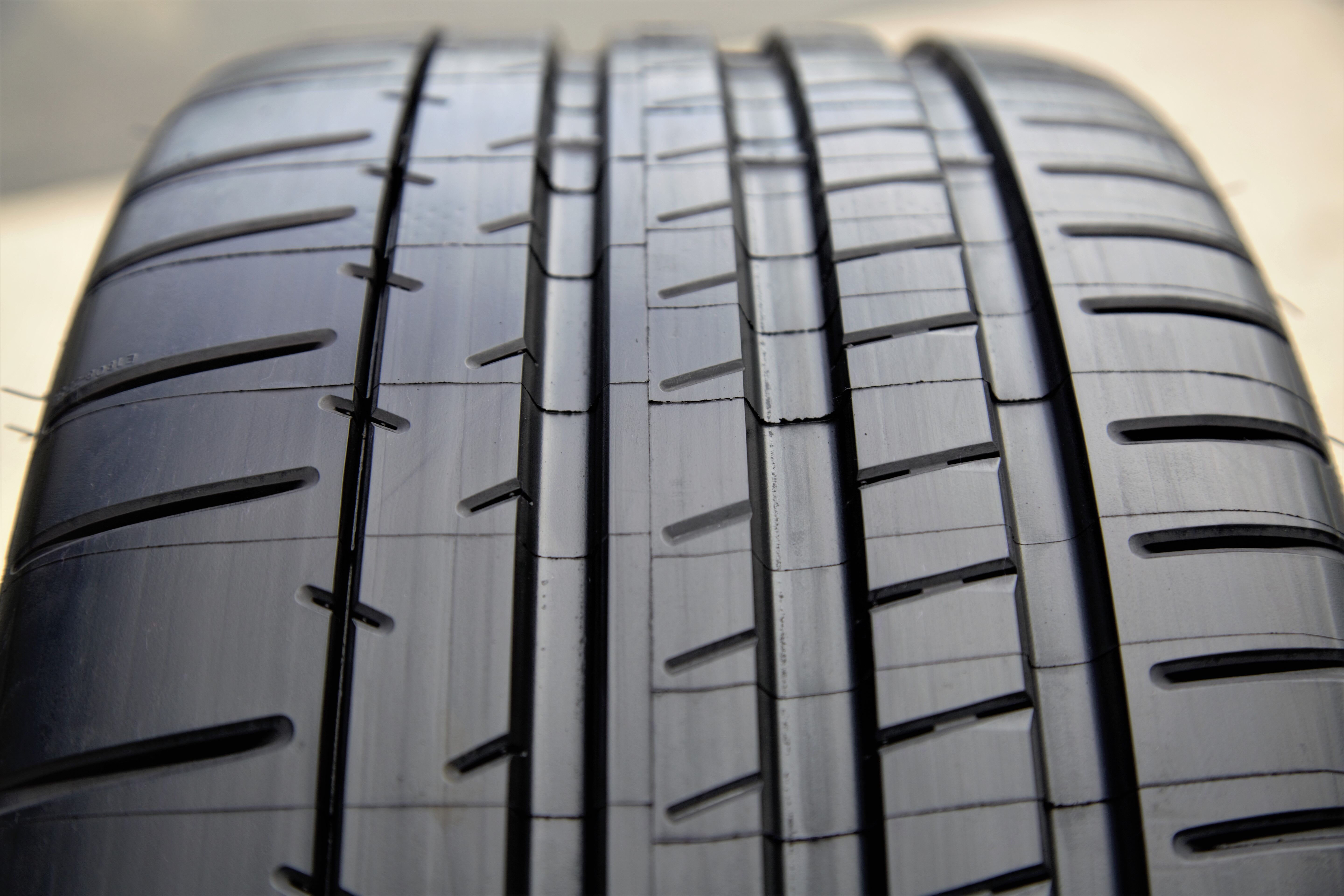 Michelin Pilot Super Sport (*) 245/35R18 ZR 92Y XL