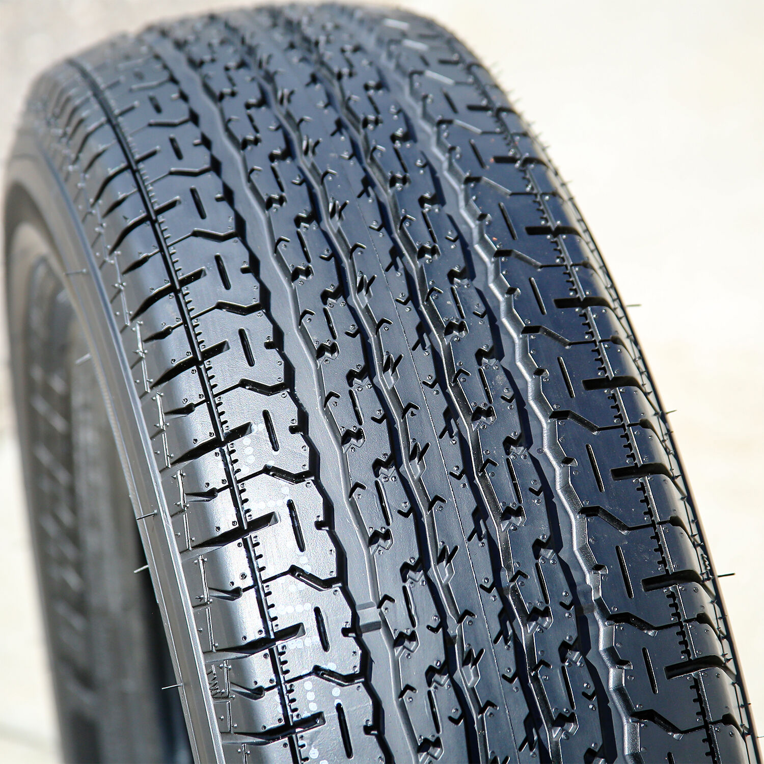 Power King Towmax Vanguard ST 205/75R15 107/102N D (8 Ply)
