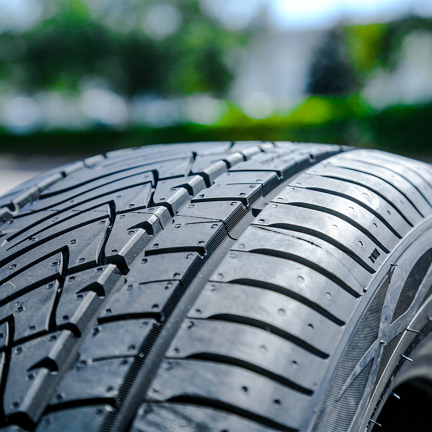 Predator Comptrax PR1 A/S 205/55R16 ZR 91W AS All Season Tire